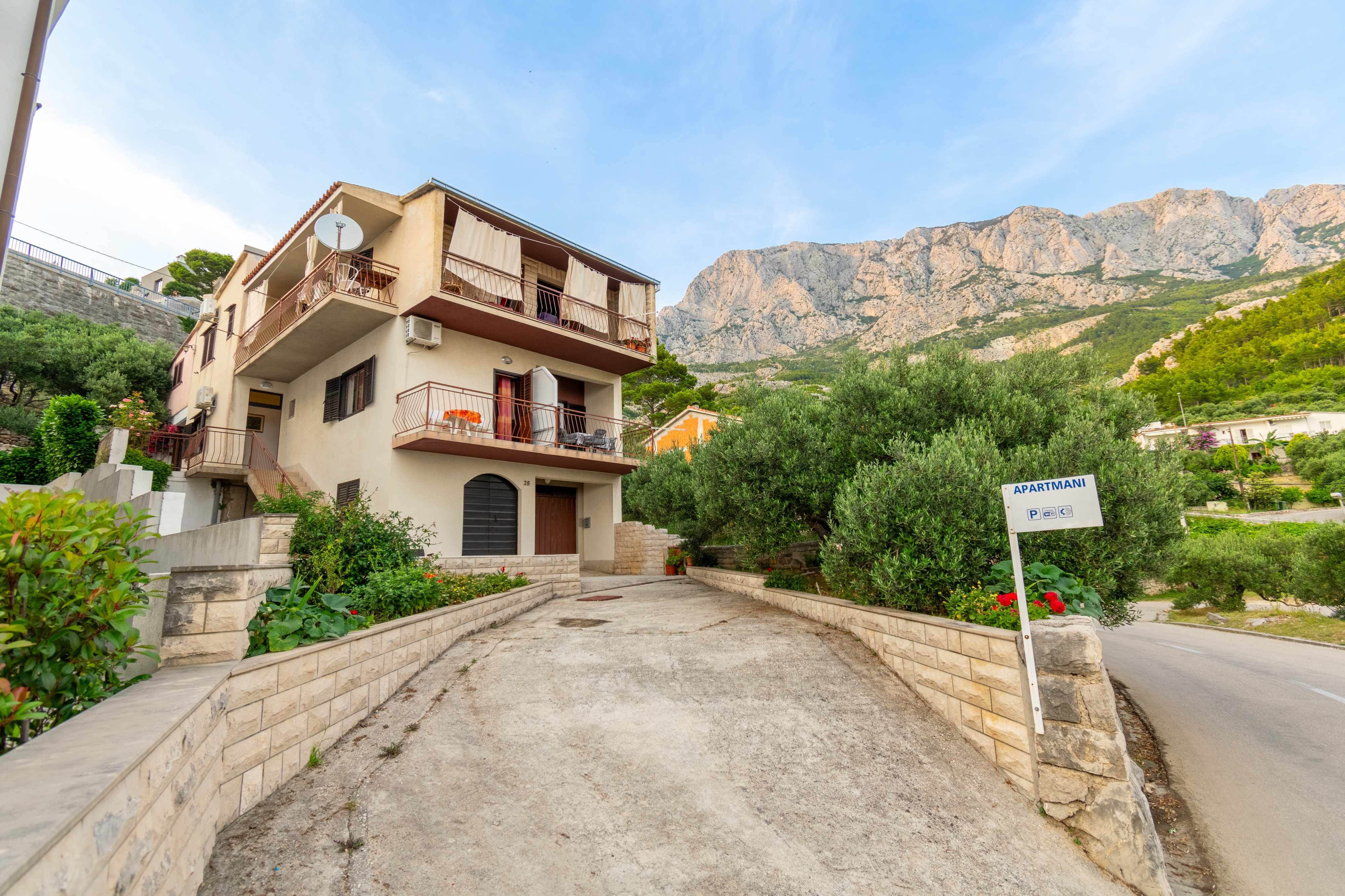 3-Zimmer-Ferienwohnung mit Terrasse und Meerblick Krvavica, Makarska A