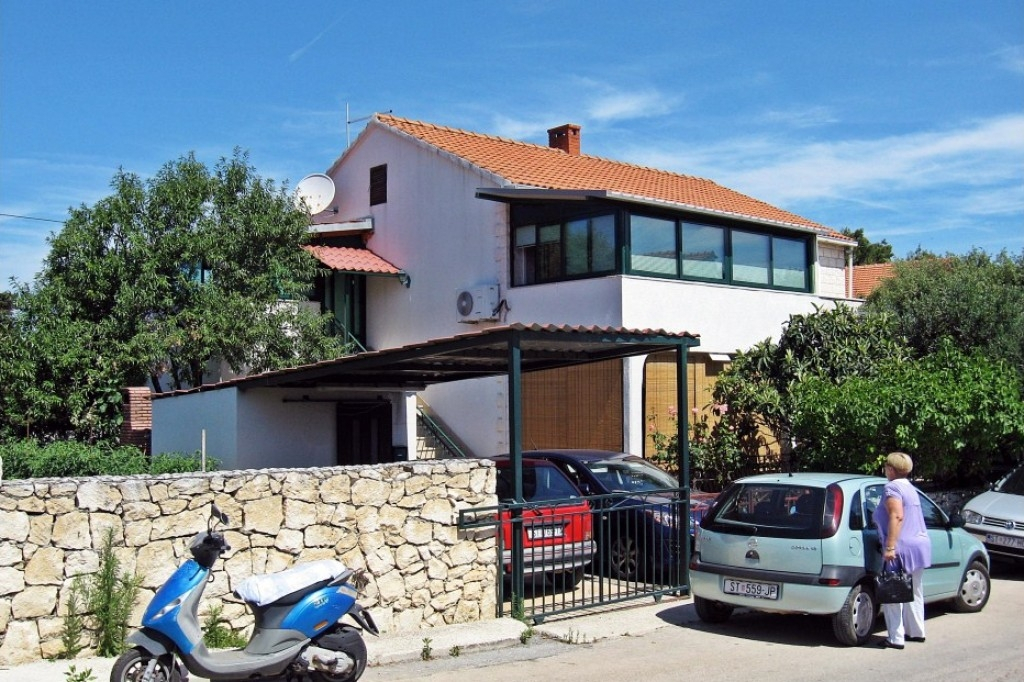 3-Zimmer-Ferienwohnung mit Terrasse Supetar, Brac A-7549-a