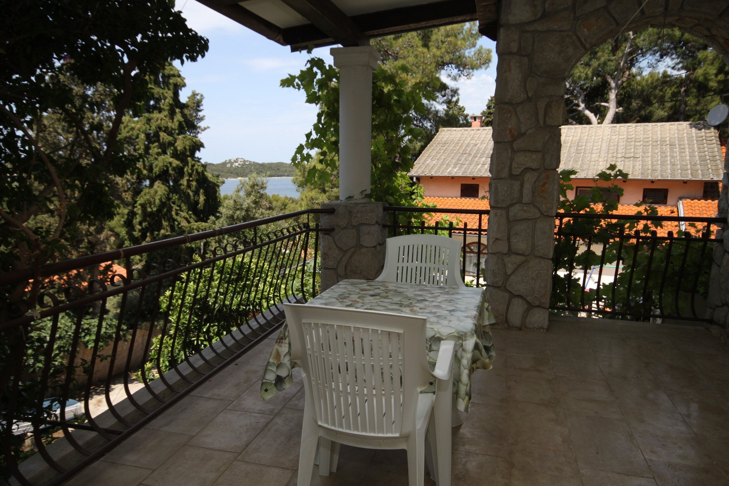 4-Zimmer-Ferienwohnung mit Terrasse Mali Losinj, Losinj A-7992-a