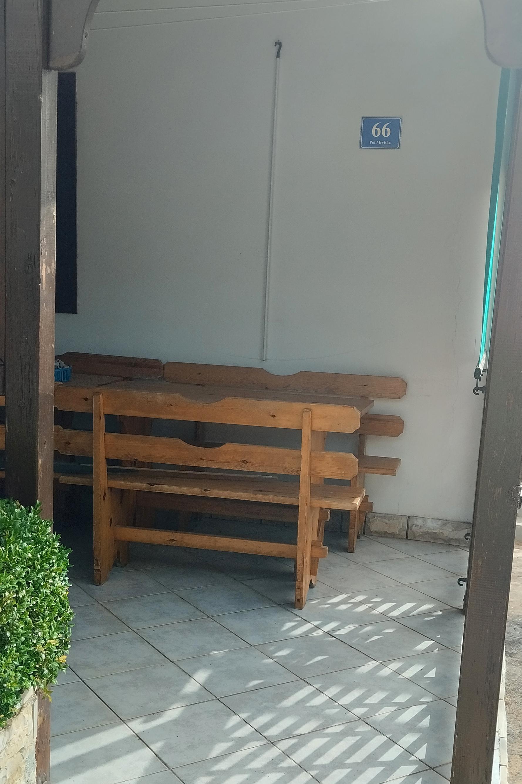 3-Zimmer-Ferienwohnung am Strand Tkon, Pasman A-8244-b