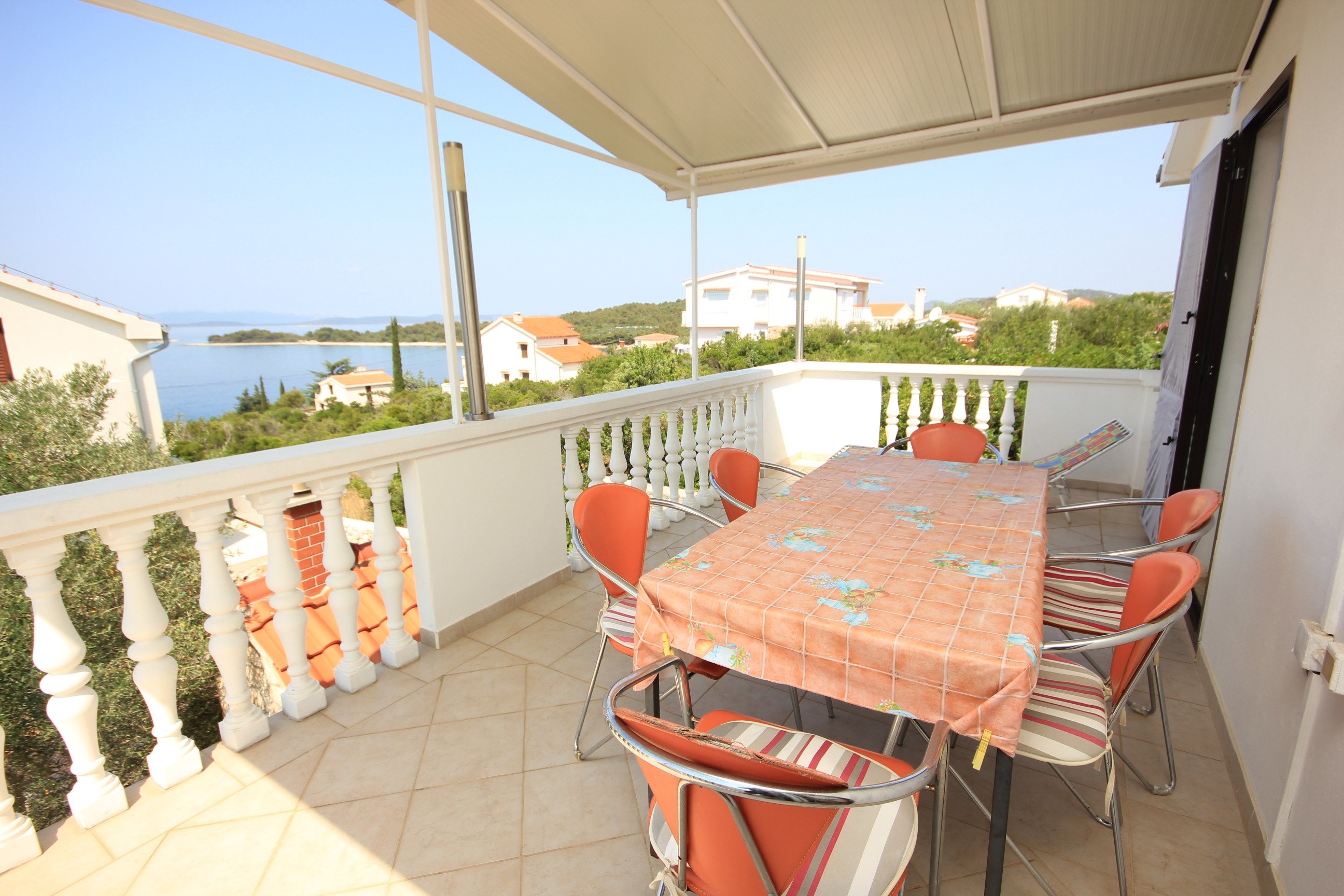 2-Zimmer-Ferienwohnung mit Terrasse und Meerblick Zdrelac, Pasman A-82