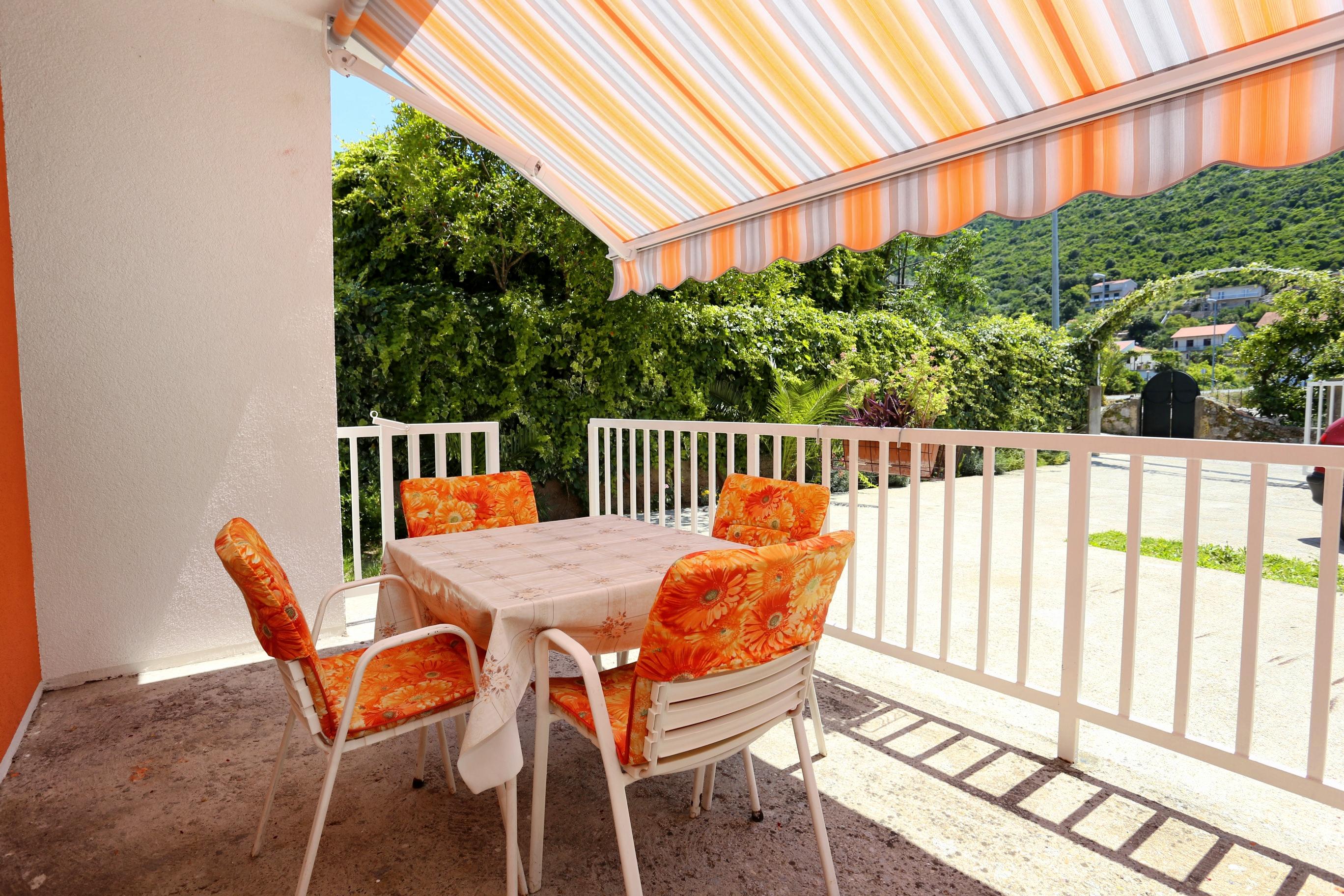 1-Zimmer-Ferienwohnung mit Terrasse Trpanj (Peljesac) A-3157-a