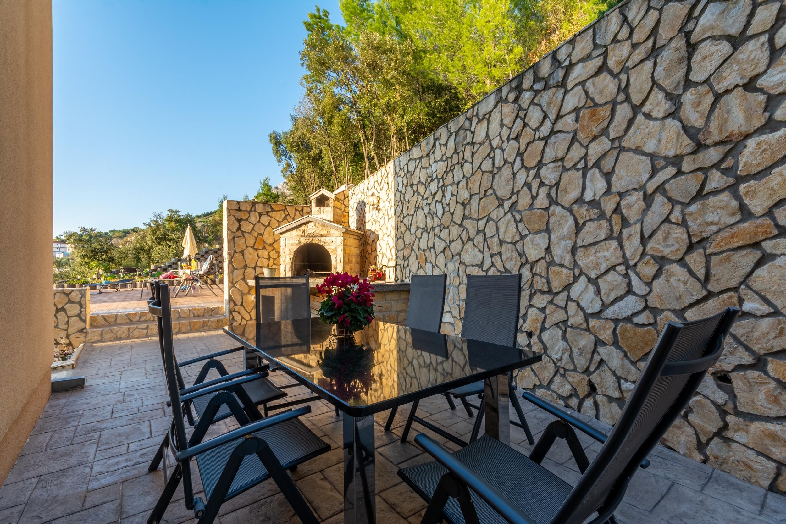 Studio Appartement mit Balkon und Meerblick Stanici, Omis AS-18676-a