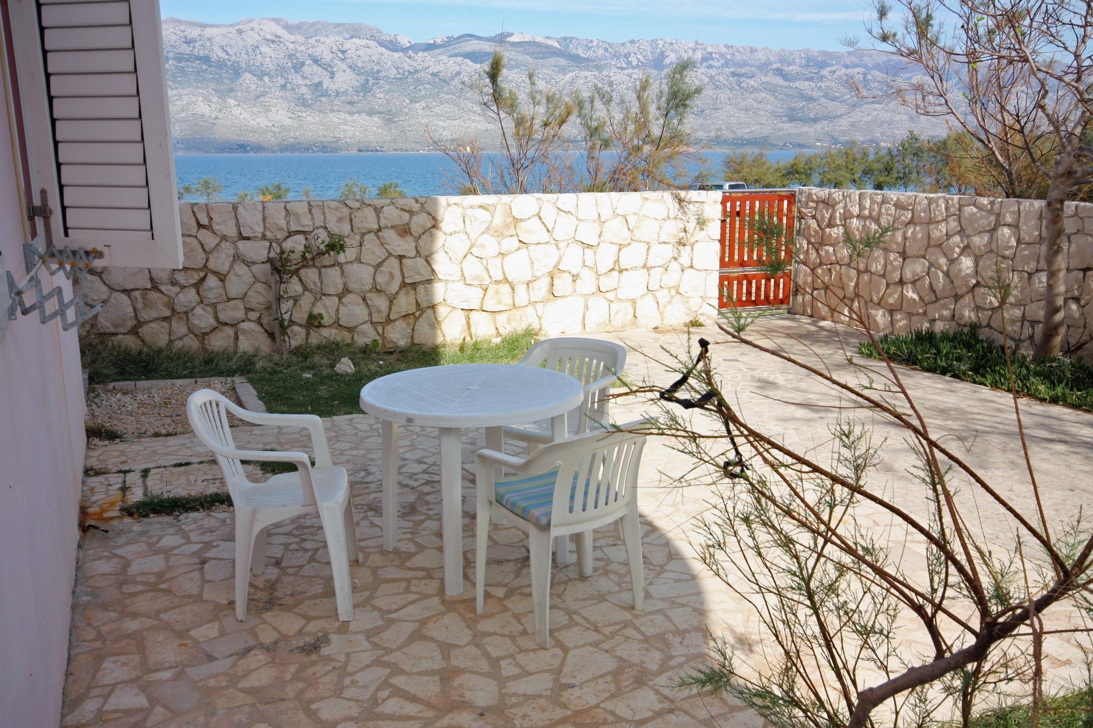 2-Zimmer-Ferienwohnung am Strand Razanac, Zadar A-5766-h