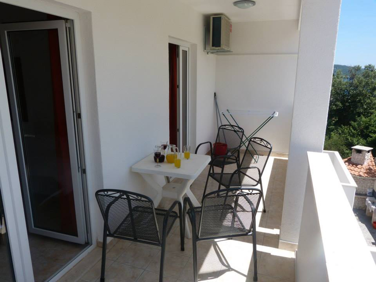 1-Zimmer-Ferienwohnung mit Terrasse und Meerblick Sevid, Trogir A-6024
