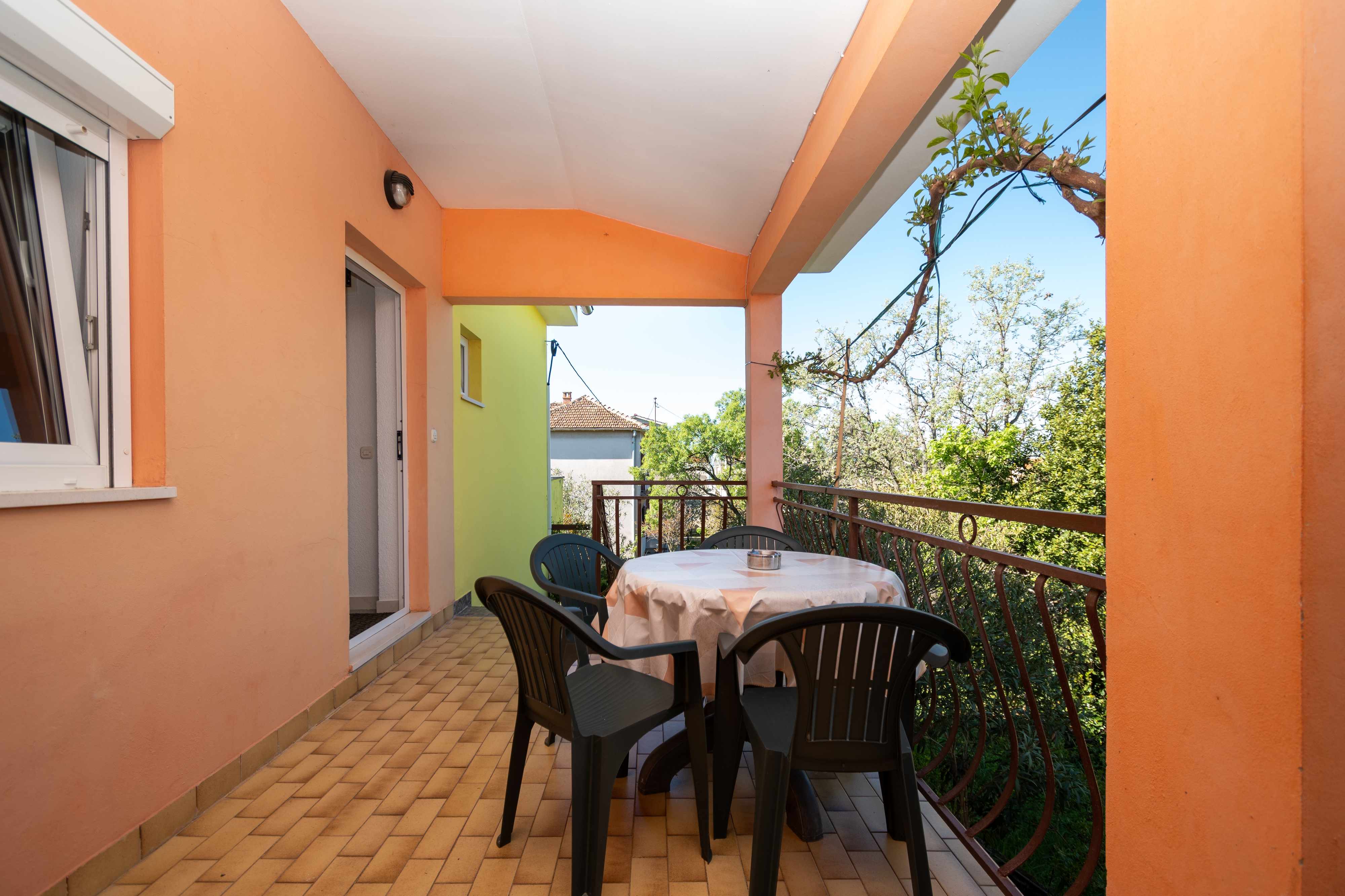 2-Zimmer-Ferienwohnung mit Terrasse und Meerblick Petrcane (Zadar) A-1
