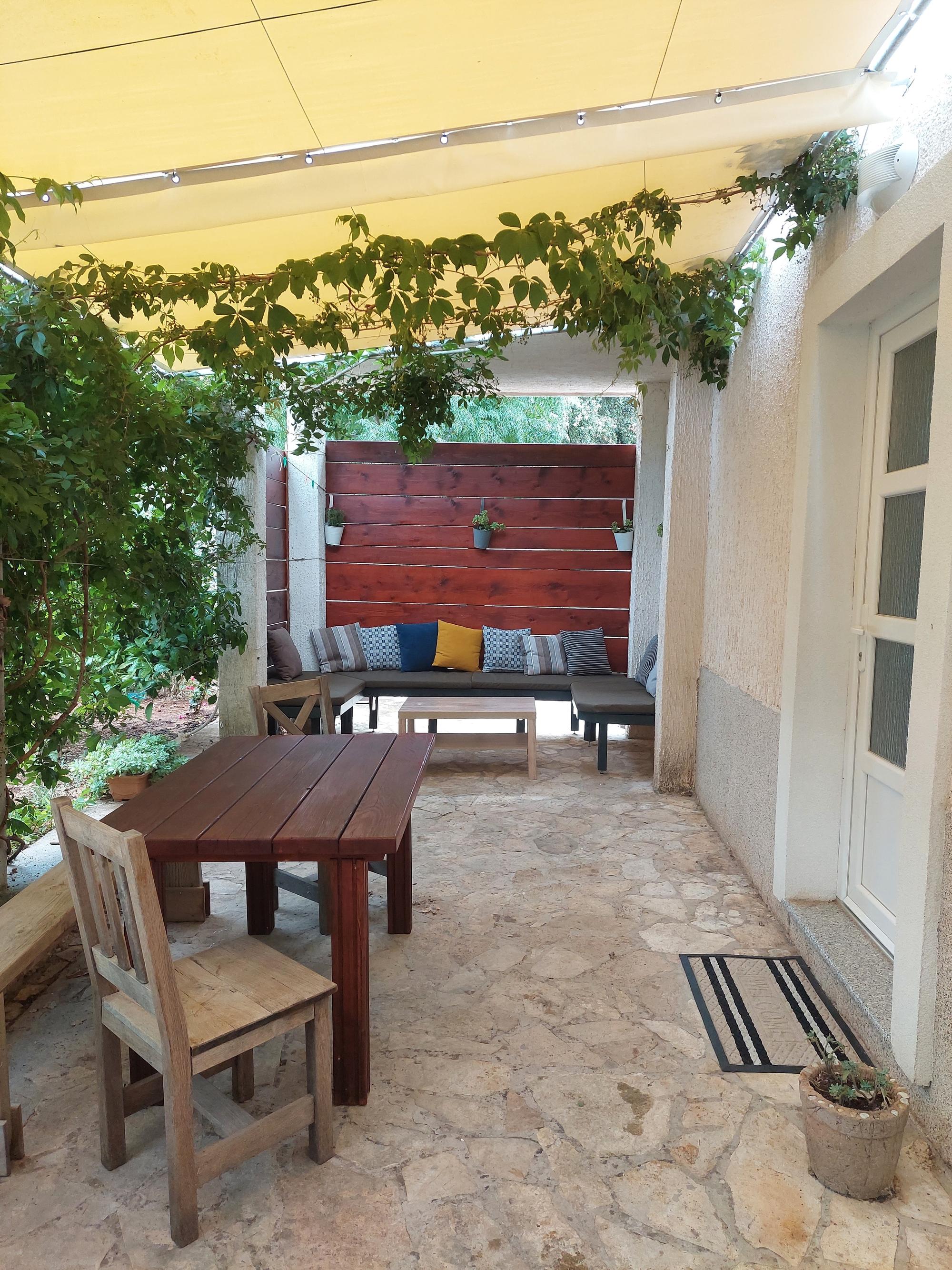 1-Zimmer-Ferienwohnung mit Terrasse Jezera, Murter A-19056-c