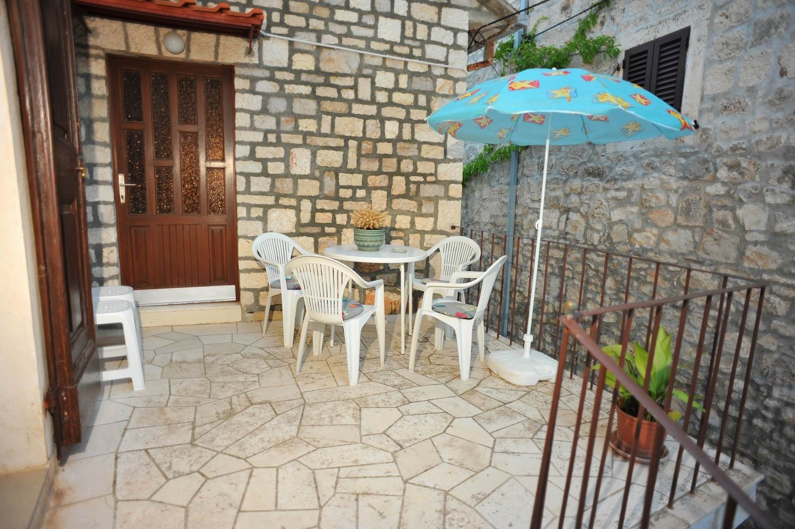 3-Zimmer-Ferienwohnung am Strand Sutivan (Brac) A-22771-b