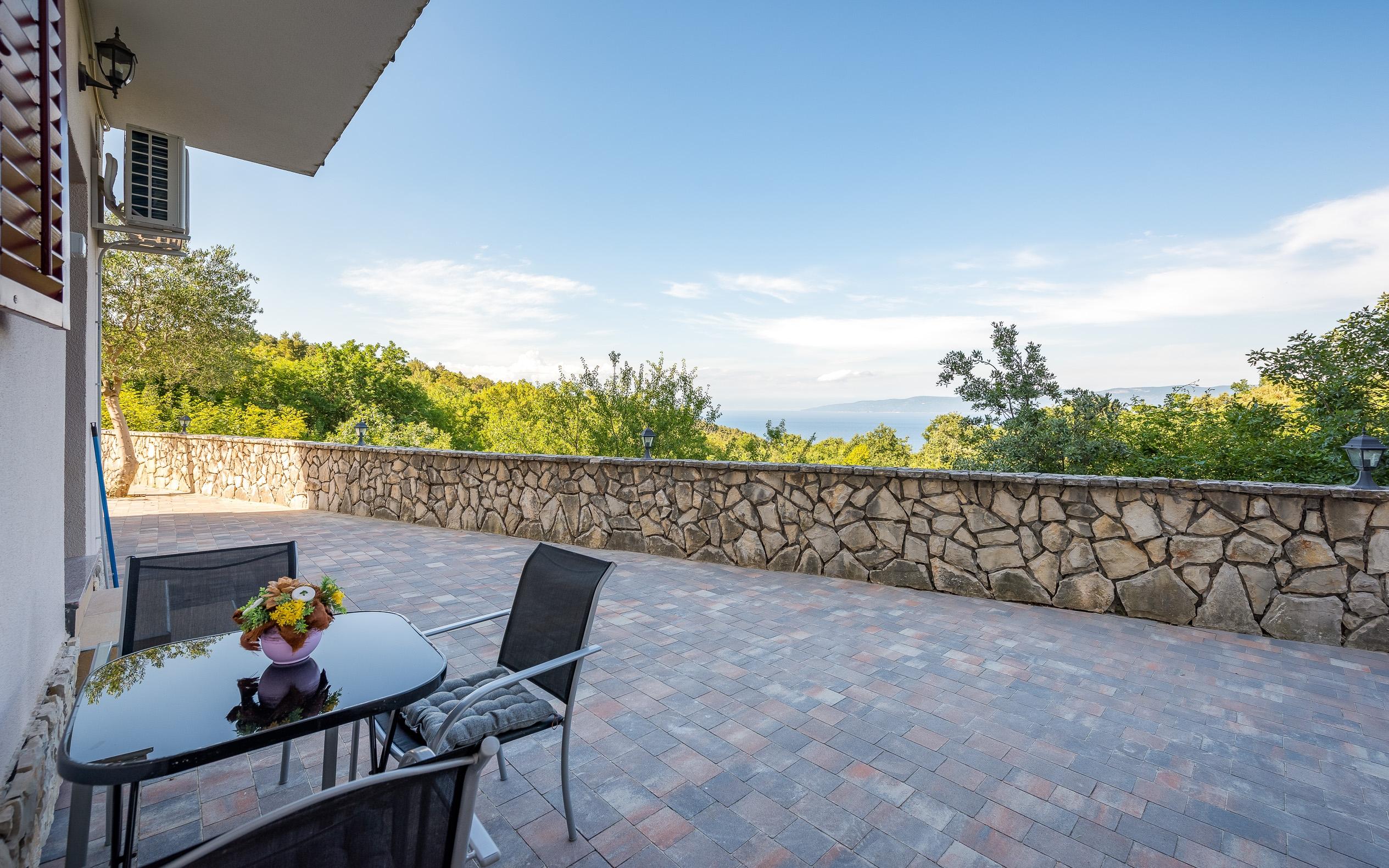 1-Zimmer-Ferienwohnung mit Terrasse und Meerblick Drenje, Labin A-2299