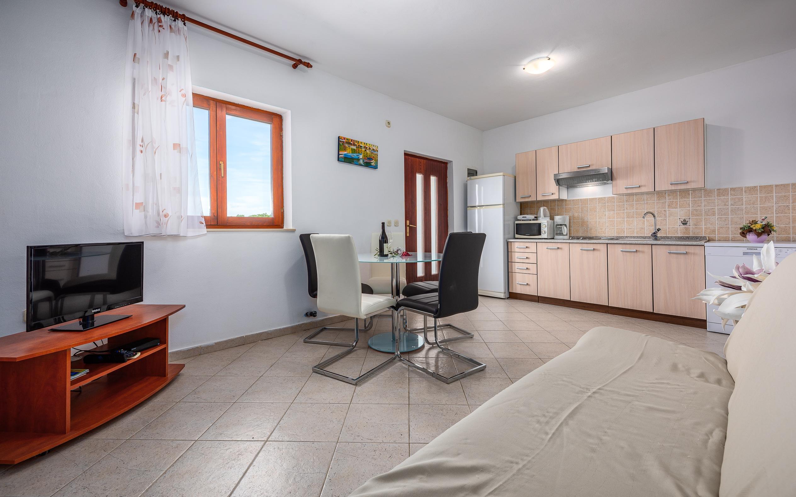 2-Zimmer-Ferienwohnung mit Terrasse und Meerblick Drenje, Labin A-2299