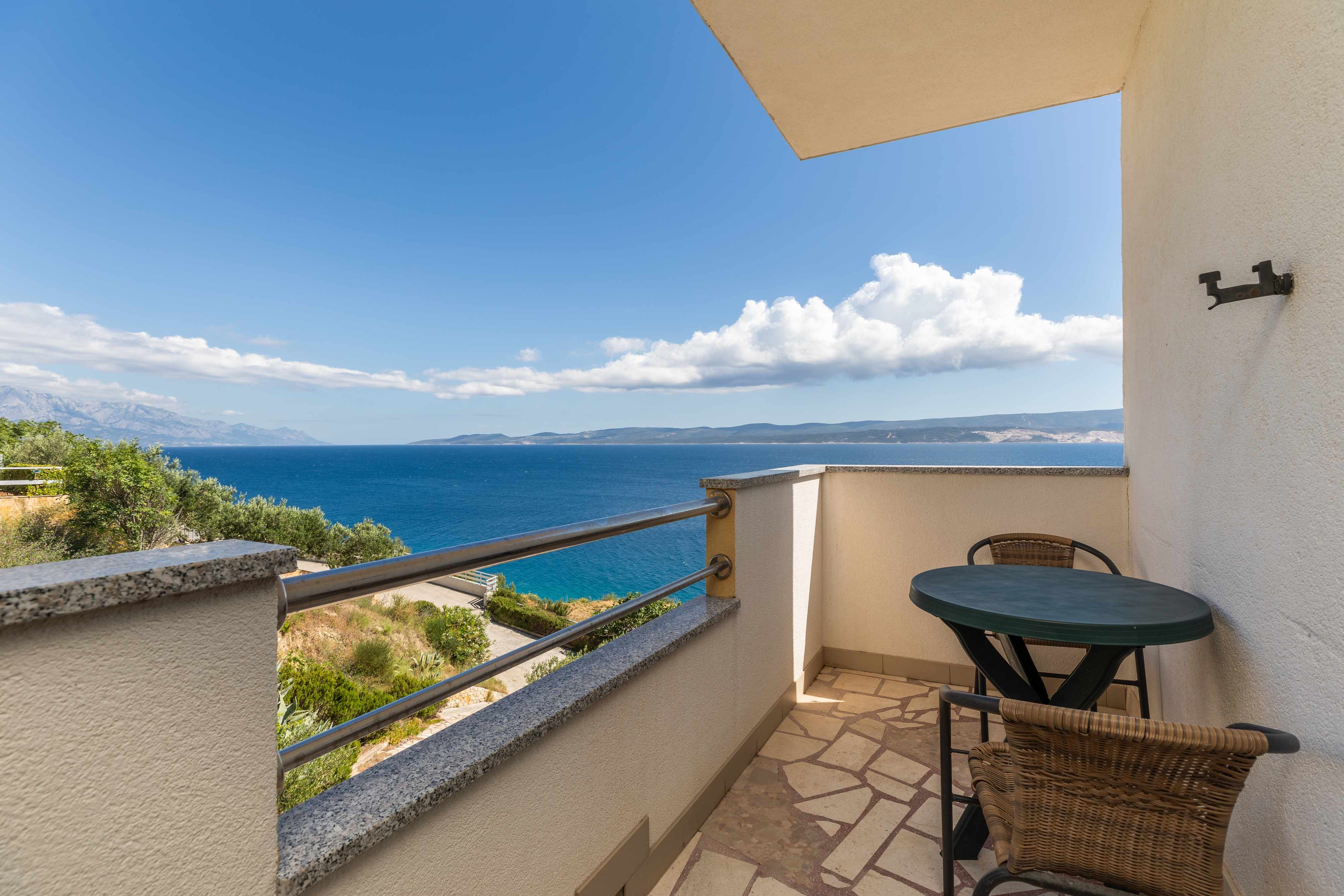 1-Zimmer-Ferienwohnung mit Balkon und Meerblick Lokva Rogoznica, Omis