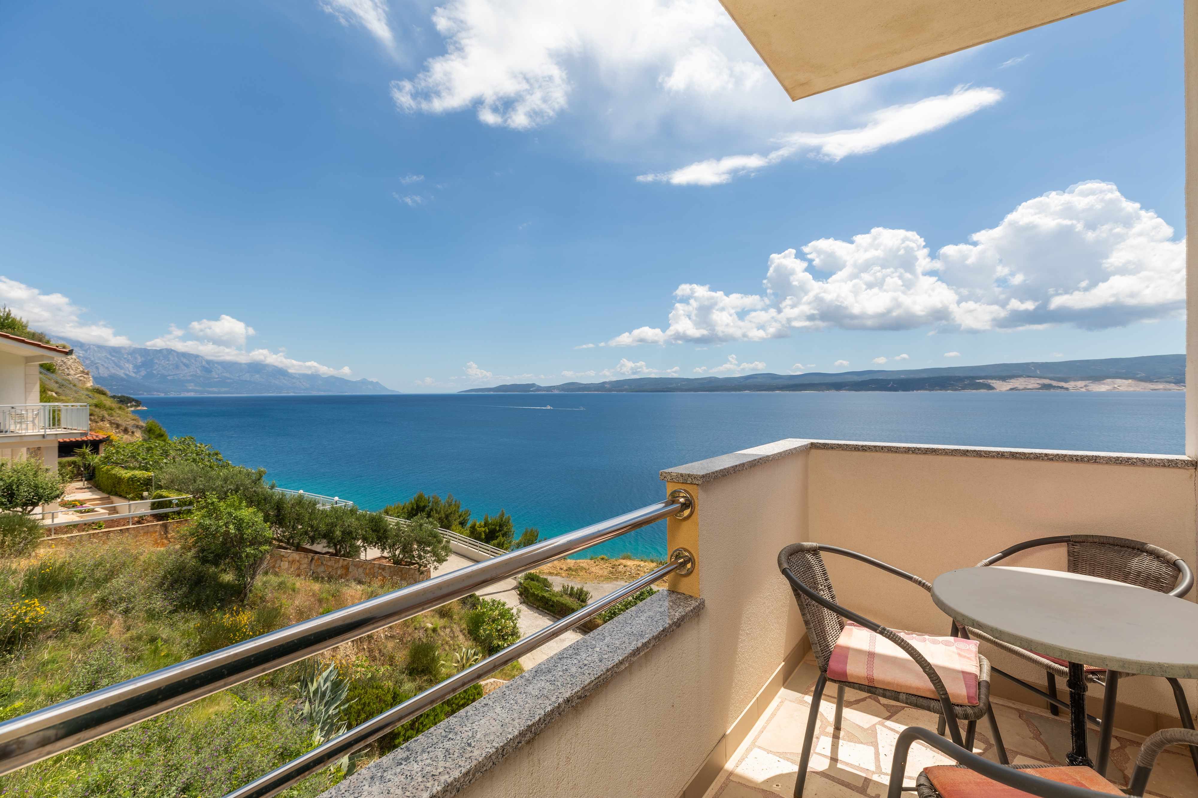 1-Zimmer-Ferienwohnung mit Balkon und Meerblick Lokva Rogoznica, Omis