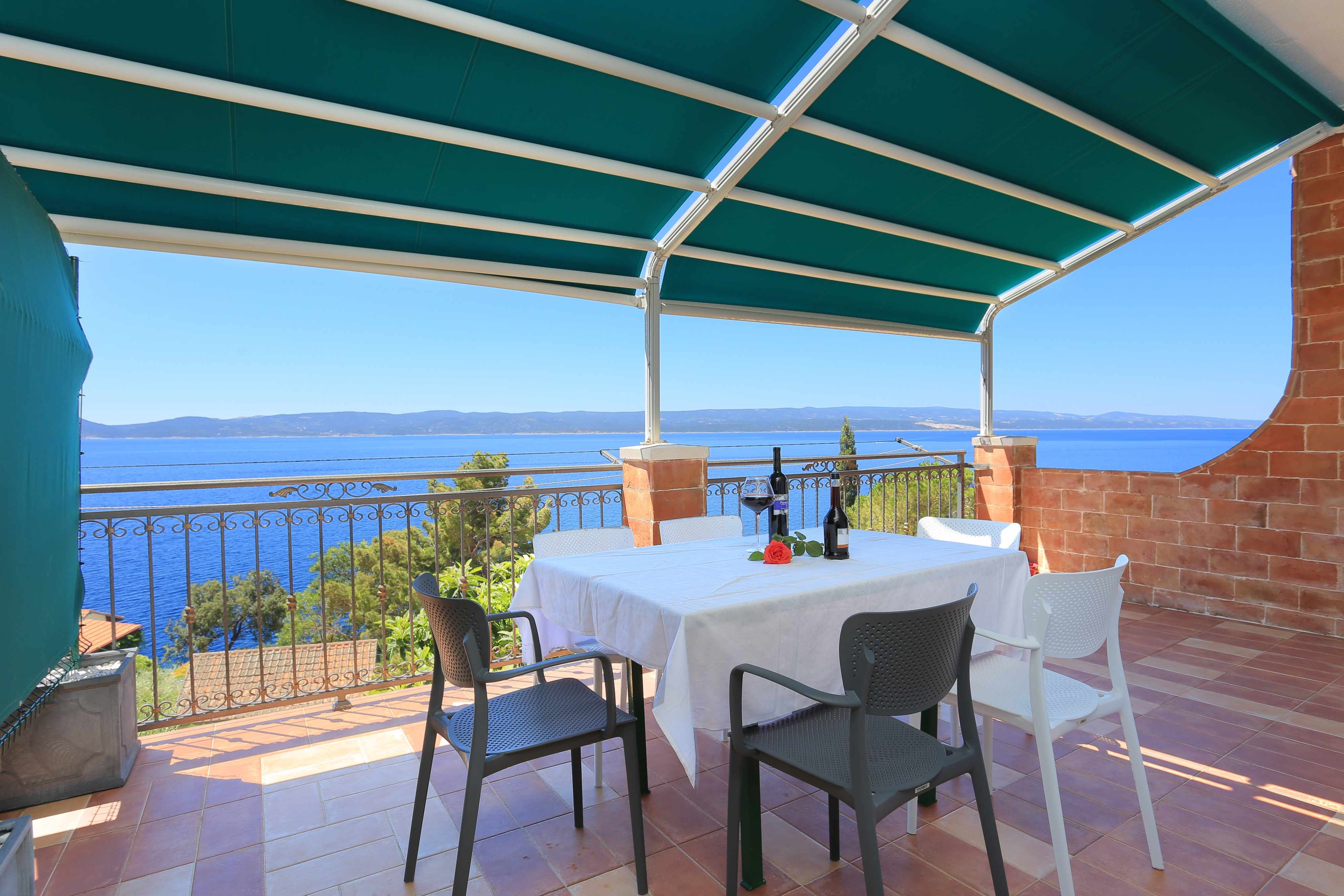 2-Zimmer-Ferienwohnung mit Terrasse und Meerblick Pisak, Omis A-16239-