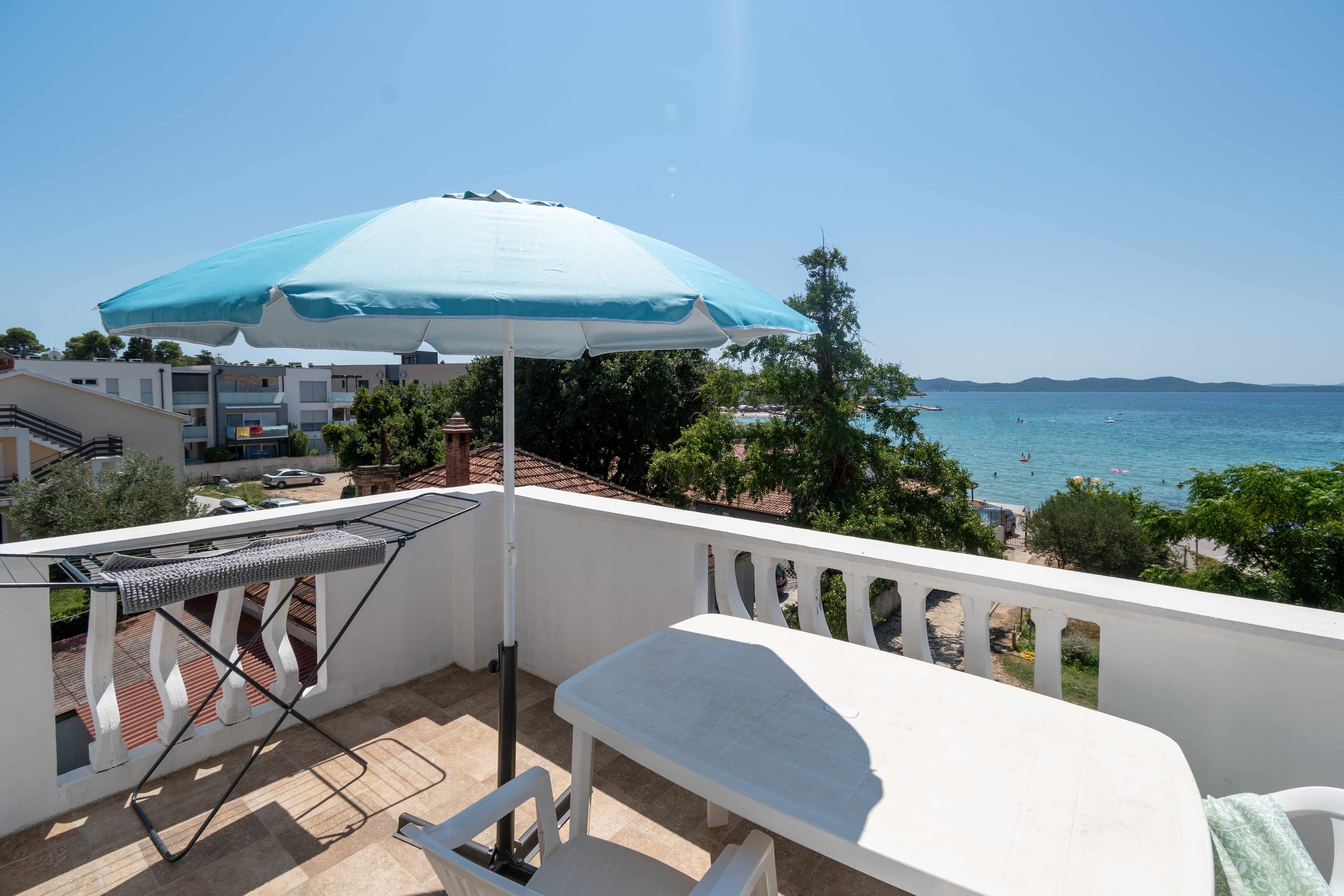 1-Zimmer-Ferienwohnung am Strand Zadar - Diklo, Zadar A-20894-e