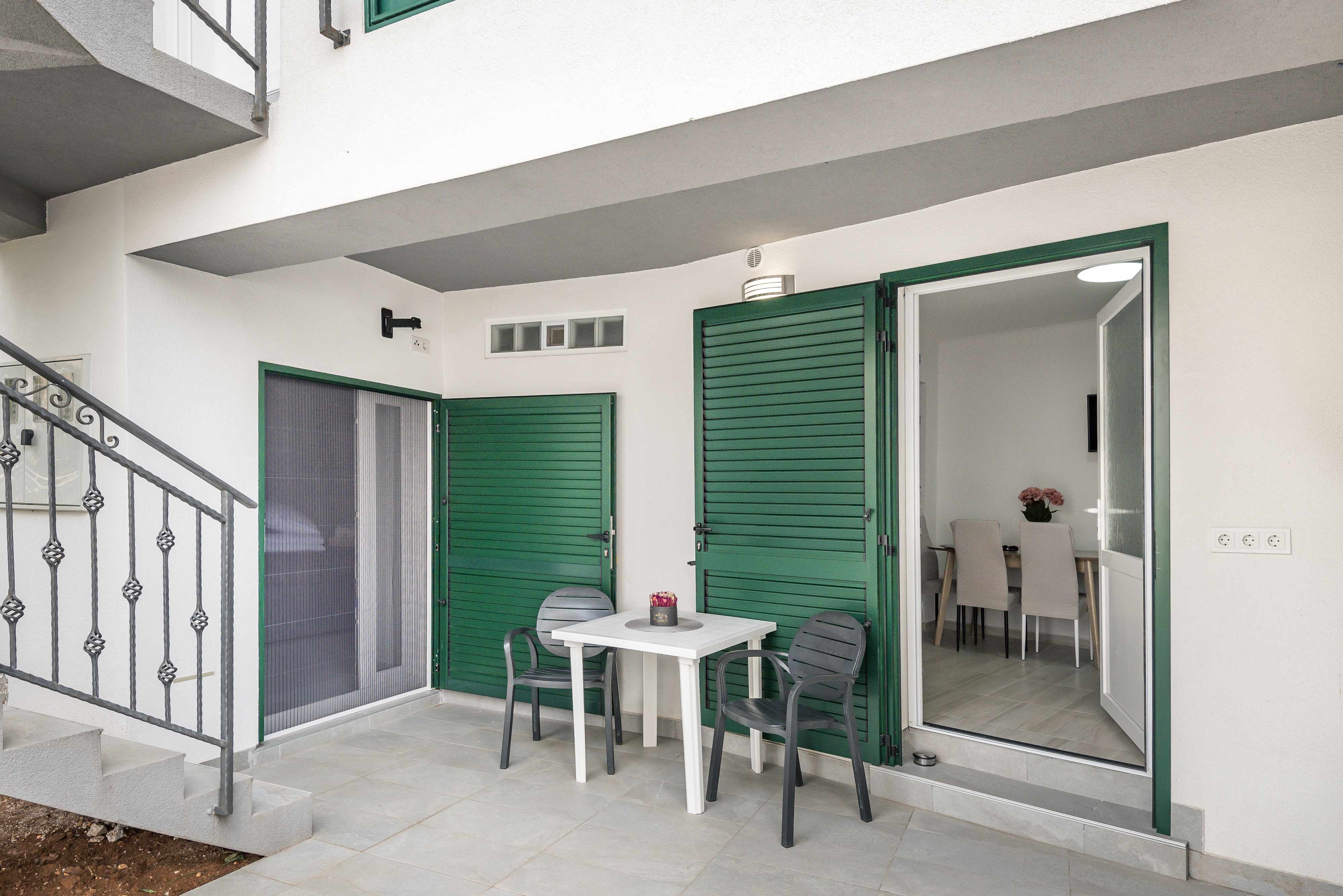 1-Zimmer-Ferienwohnung mit Terrasse Sibenik A-21075-b