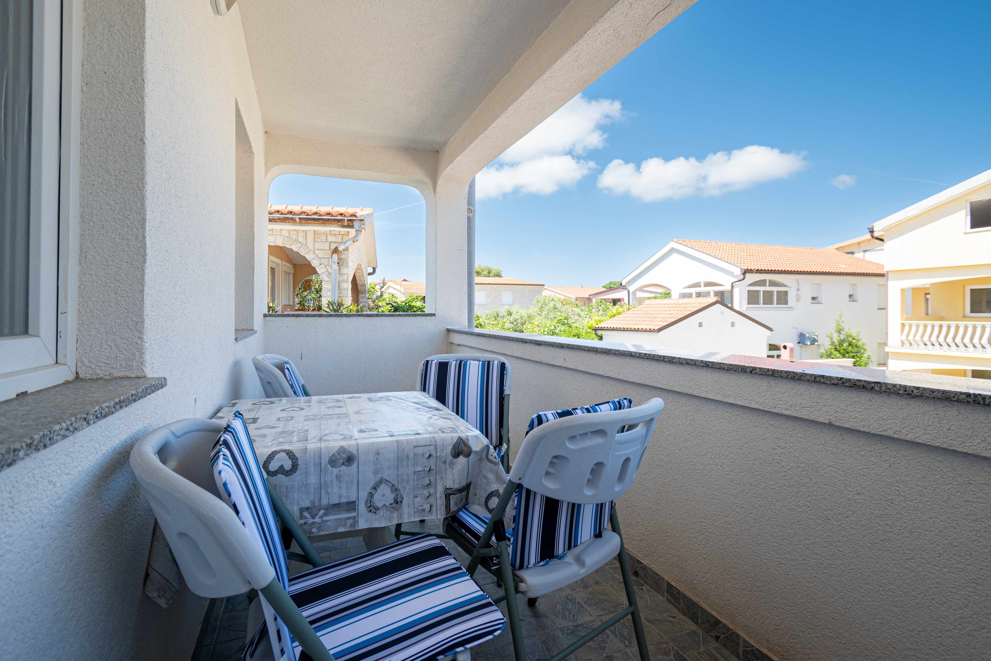 2-Zimmer-Ferienwohnung mit Terrasse und Meerblick Vir A-21081-a