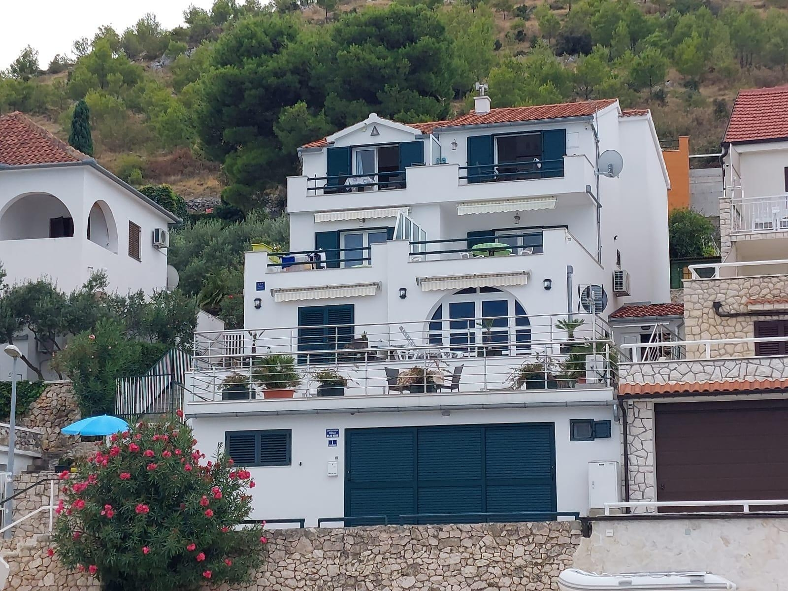 1-Zimmer-Ferienwohnung am Strand Sparadici, Sibenik A-23591-e