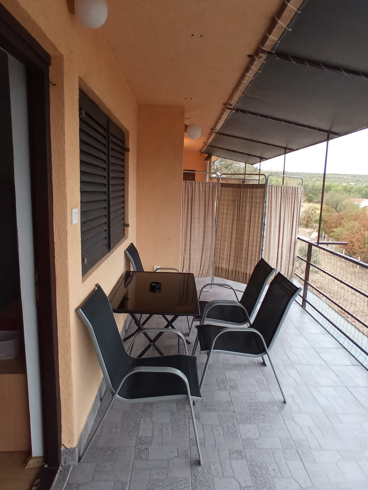 1-Zimmer-Ferienwohnung mit Terrasse und Meerblick Rovanjska, Paklenica