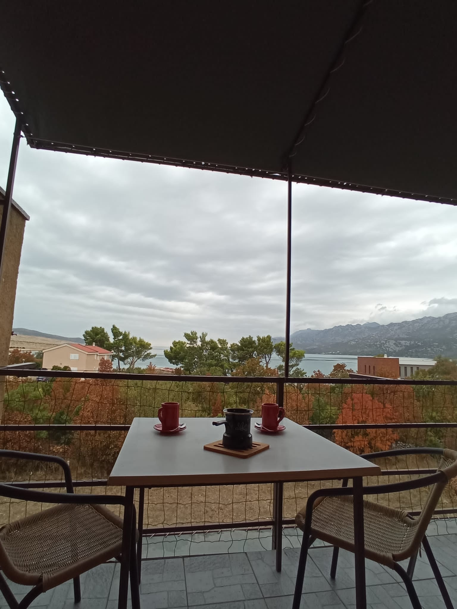 1-Zimmer-Ferienwohnung mit Terrasse und Meerblick Rovanjska, Paklenica