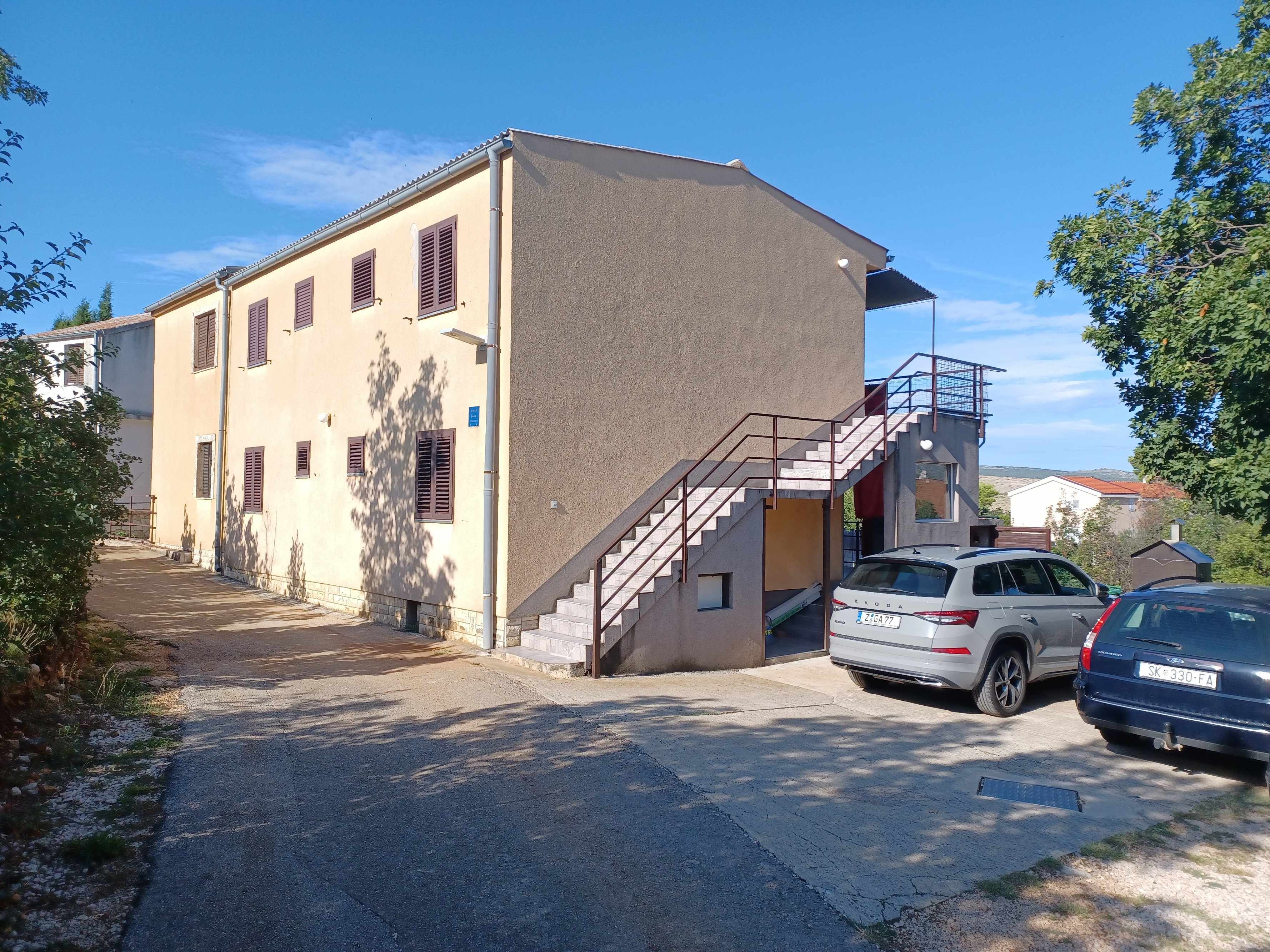 1-Zimmer-Ferienwohnung mit Terrasse und Meerblick Rovanjska, Paklenica