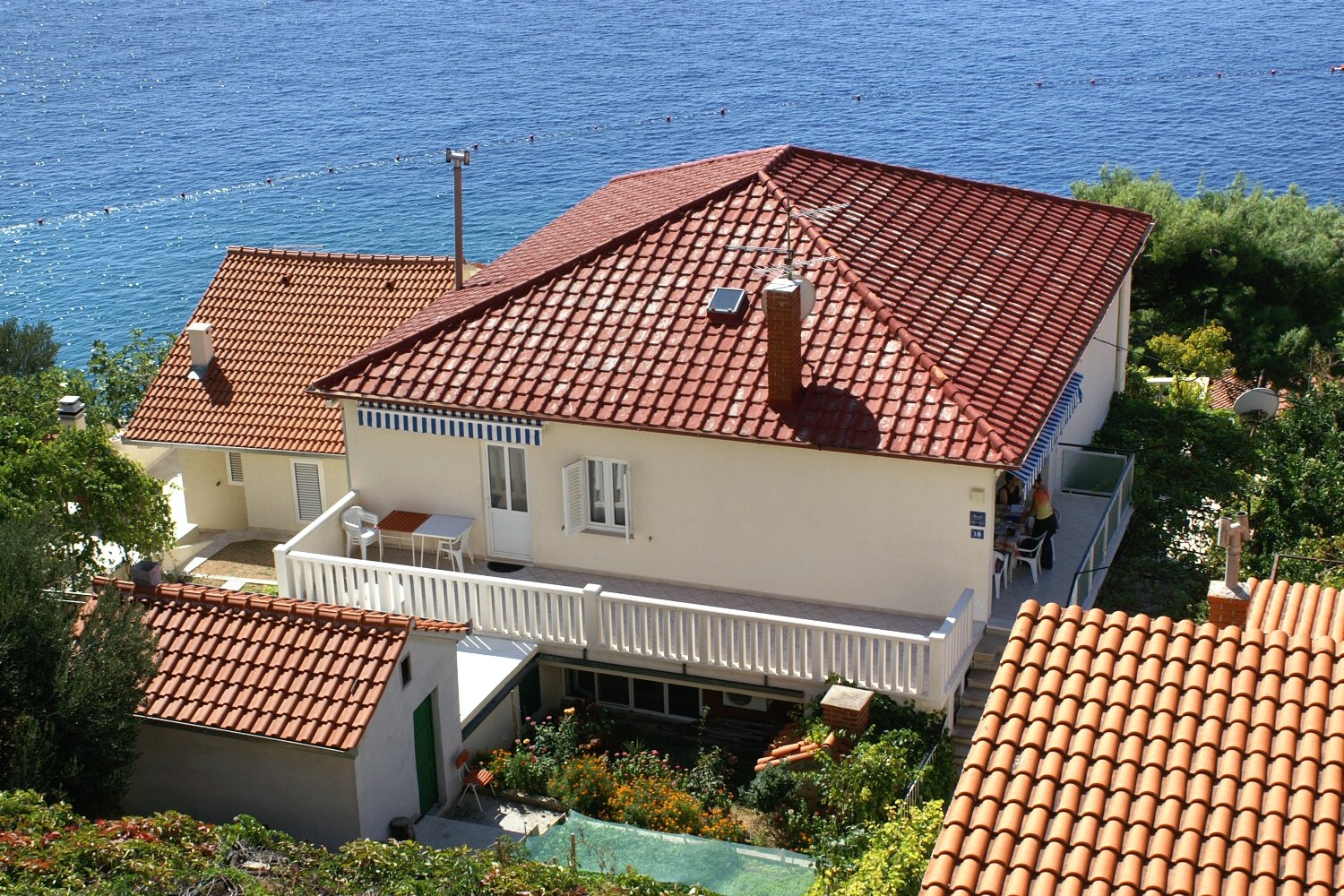 2-Zimmer-Ferienwohnung mit Terrasse und Meerblick Pisak, Omis A-1004-c