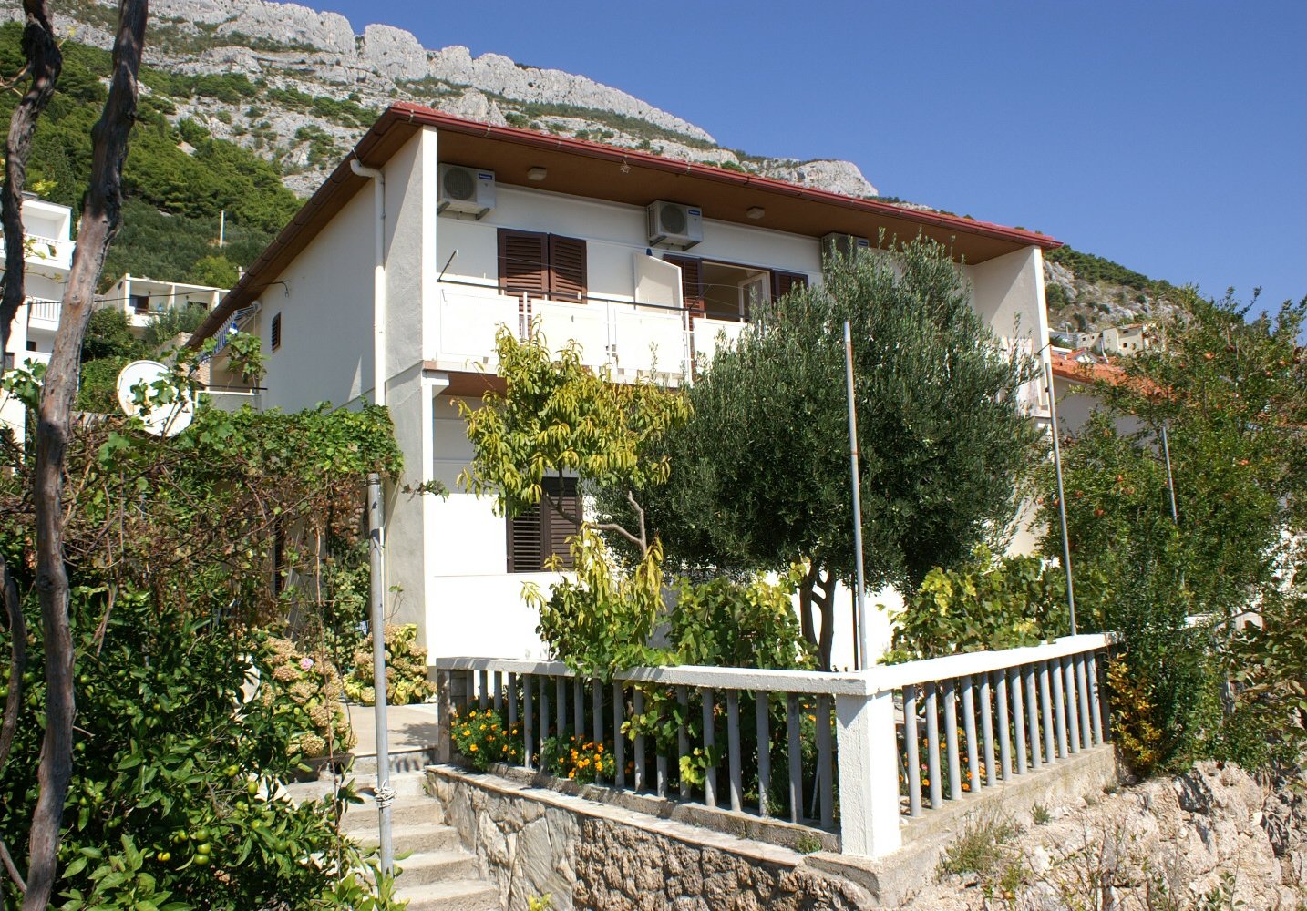 2-Zimmer-Ferienwohnung mit Terrasse und Meerblick Pisak, Omis A-1004-c