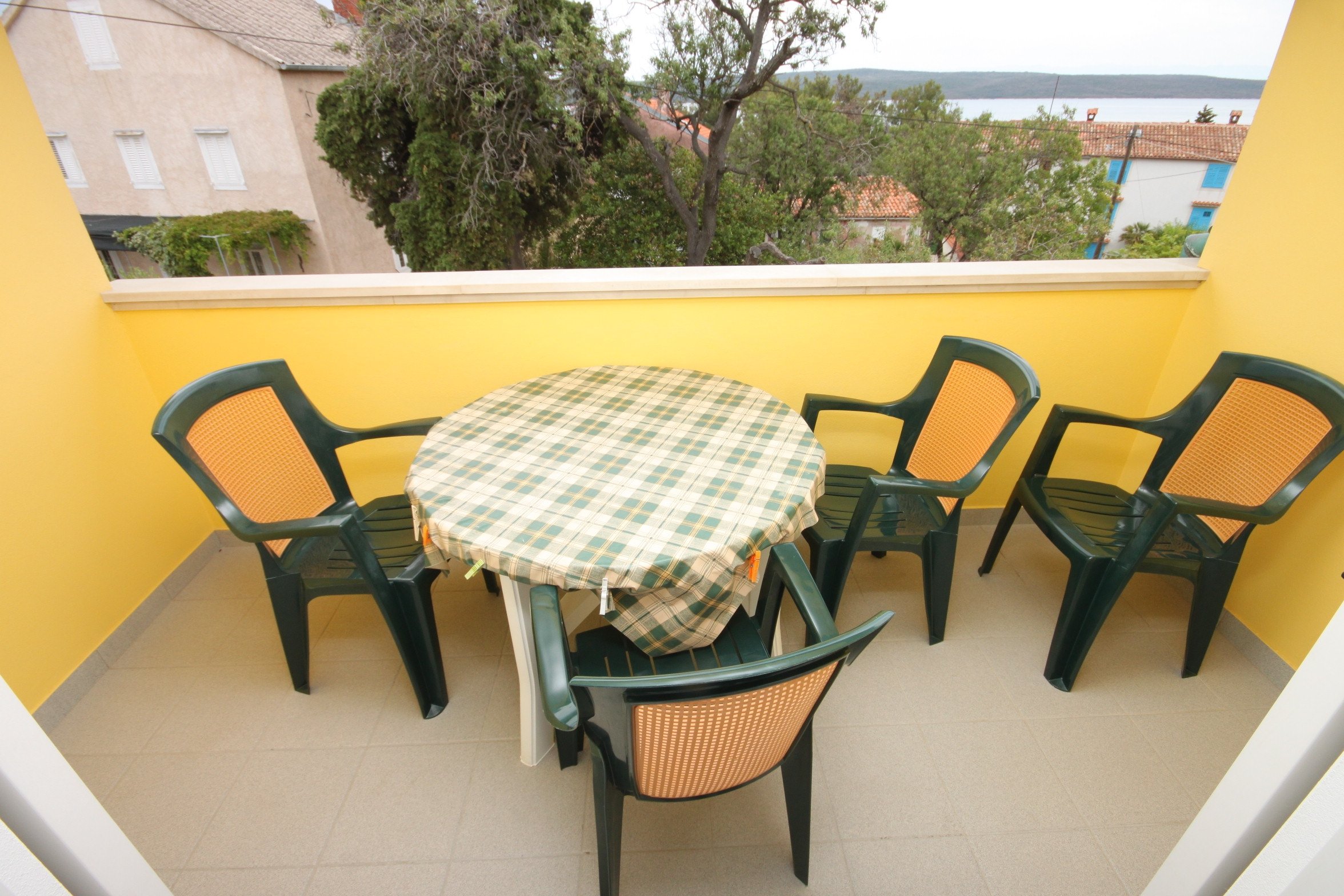 2-Zimmer-Ferienwohnung mit Terrasse und Meerblick Nerezine, Losinj A-3