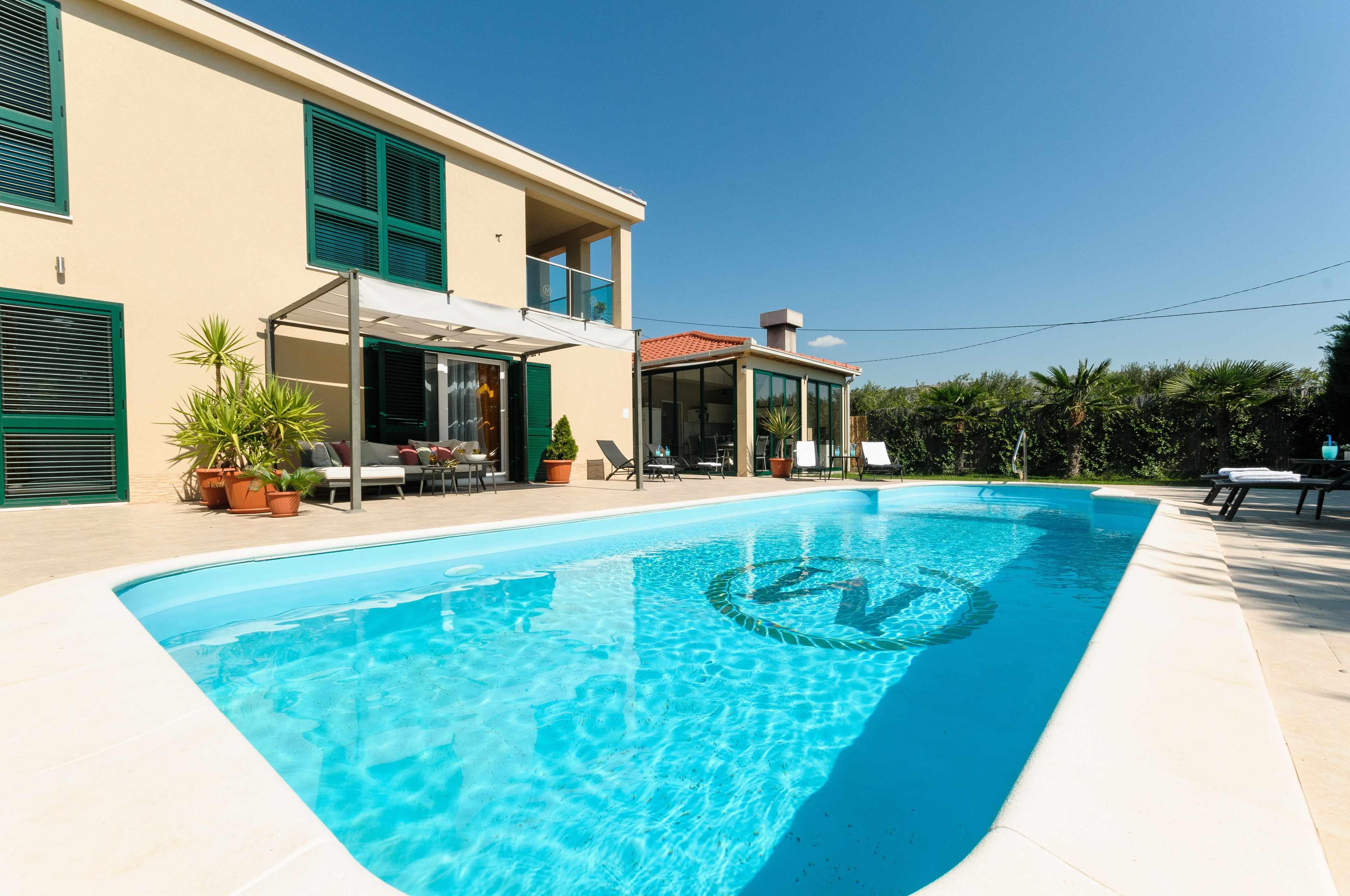 Komfortables Haus mit Terrasse und Meerblick Plano, Trogir K-23937