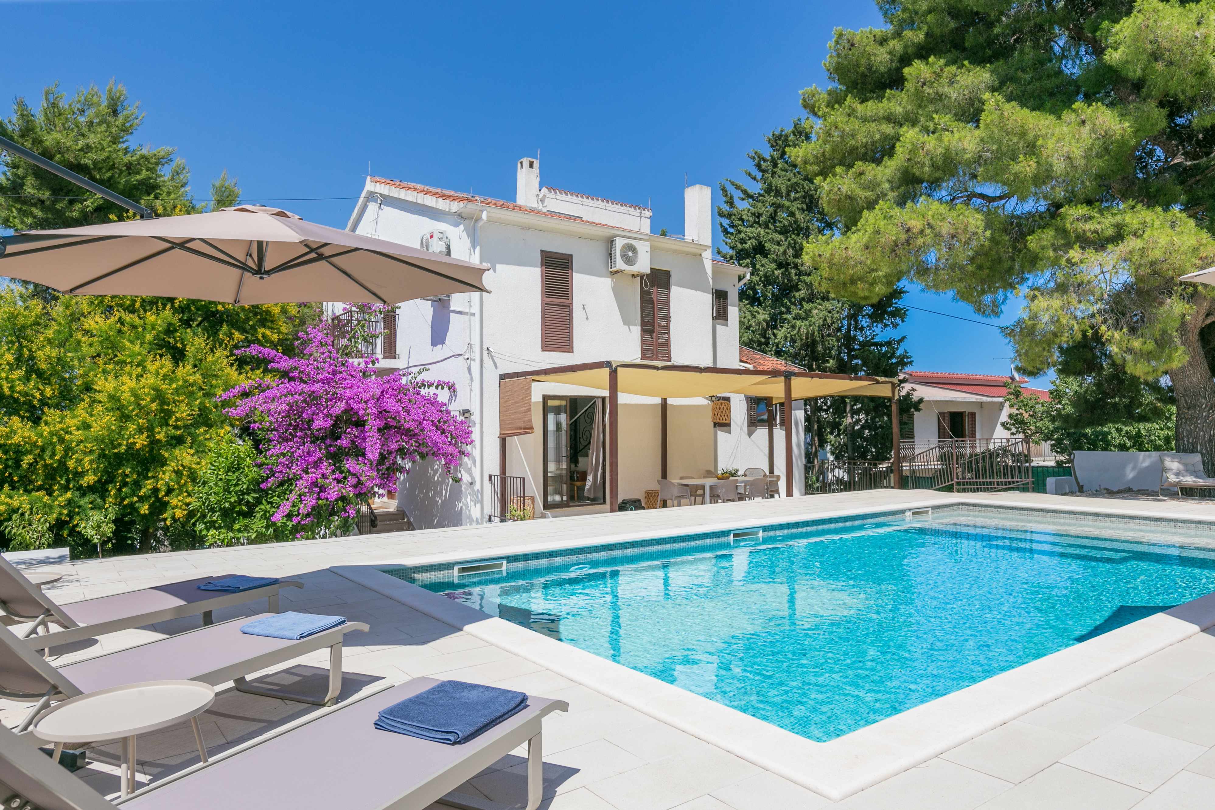3-Zimmer-Haus mit Terrasse und Meerblick Arbanija, Ciovo K-24430