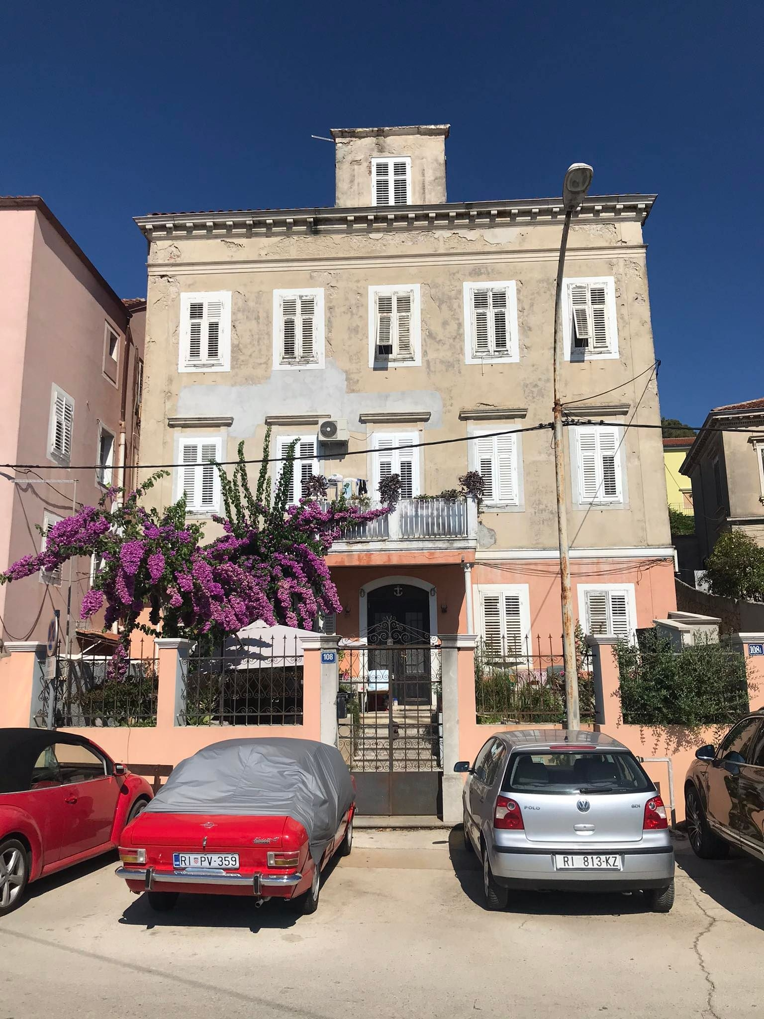 2-Zimmer-Ferienwohnung mit Terrasse und Meerblick Mali Losinj, Losinj