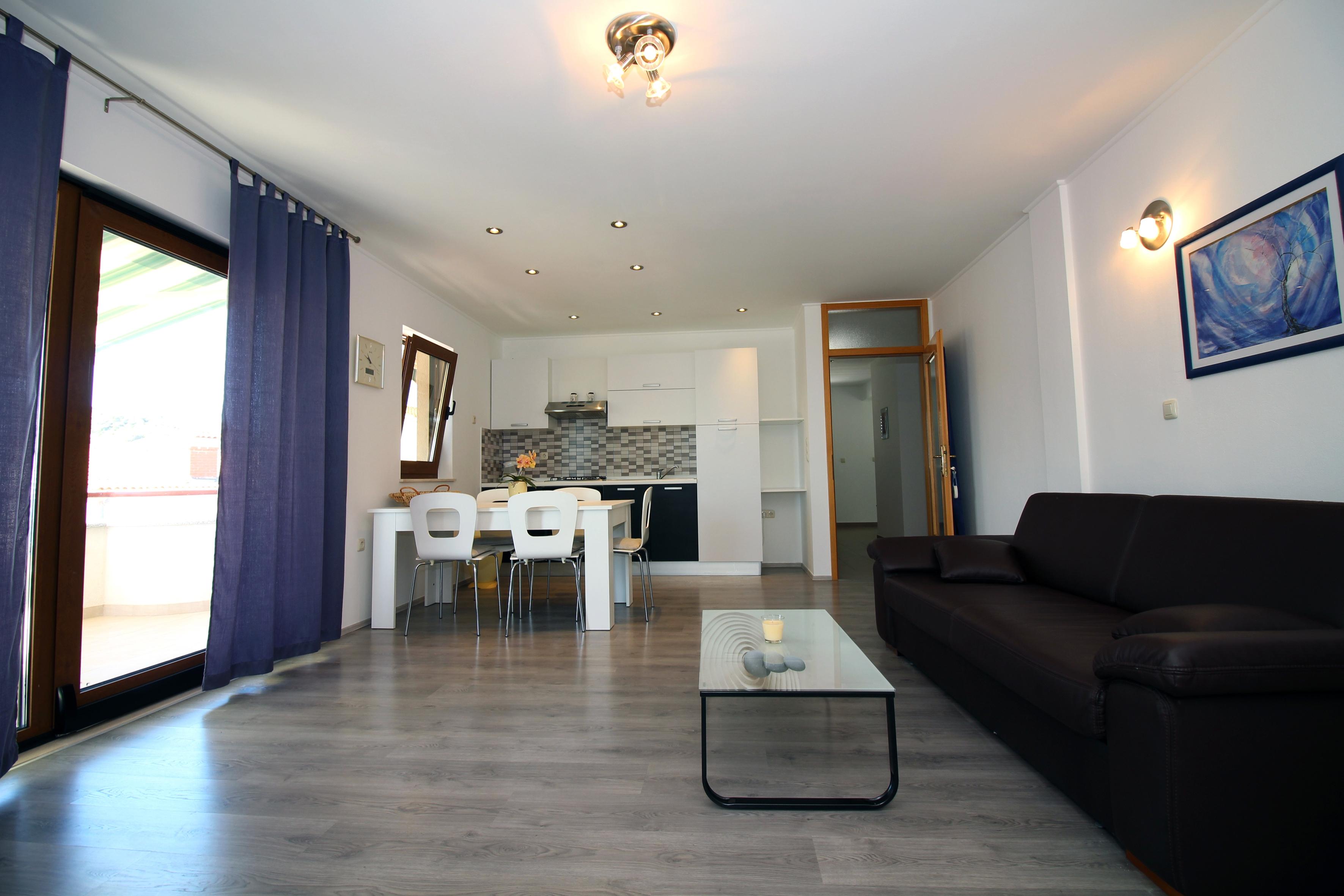 1-Zimmer-Ferienwohnung mit Balkon und Meerblick Tisno, Murter A-5106-c
