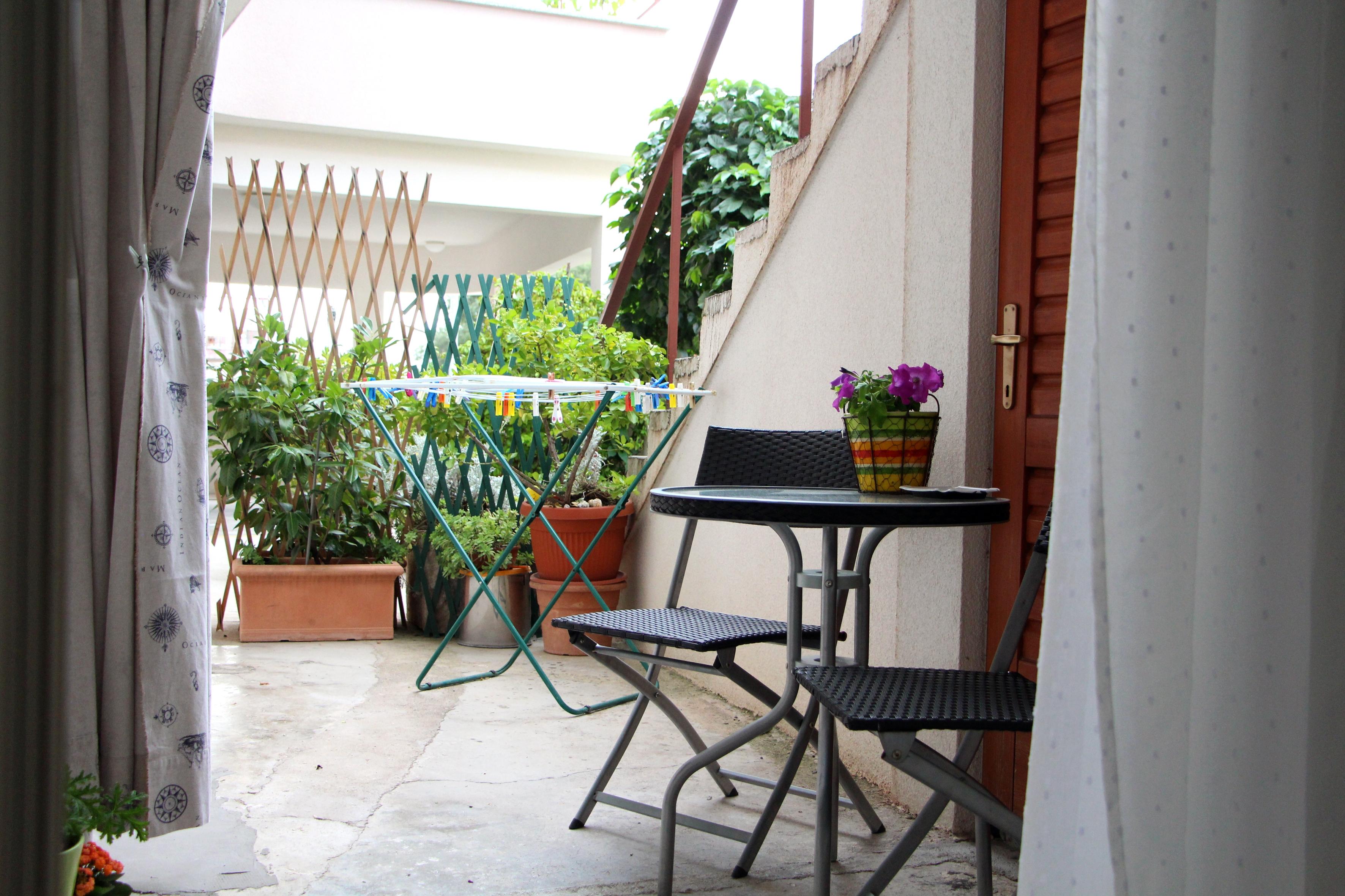 1-Zimmer-Ferienwohnung mit Terrasse Tisno, Murter A-5106-d