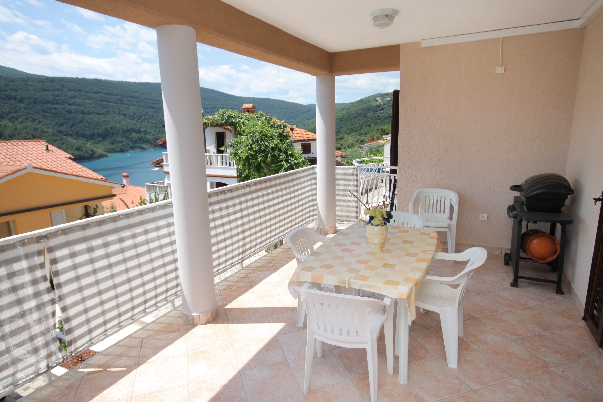 2-Zimmer-Ferienwohnung mit Terrasse und Meerblick Duga Luka (Prtlog),