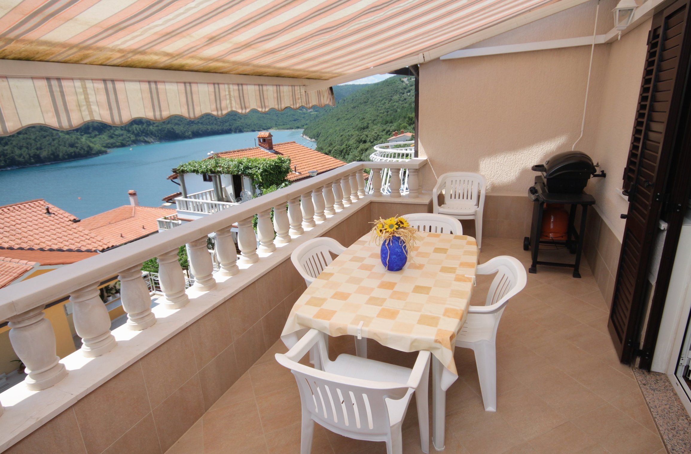 2-Zimmer-Ferienwohnung mit Terrasse und Meerblick Duga Luka (Prtlog),