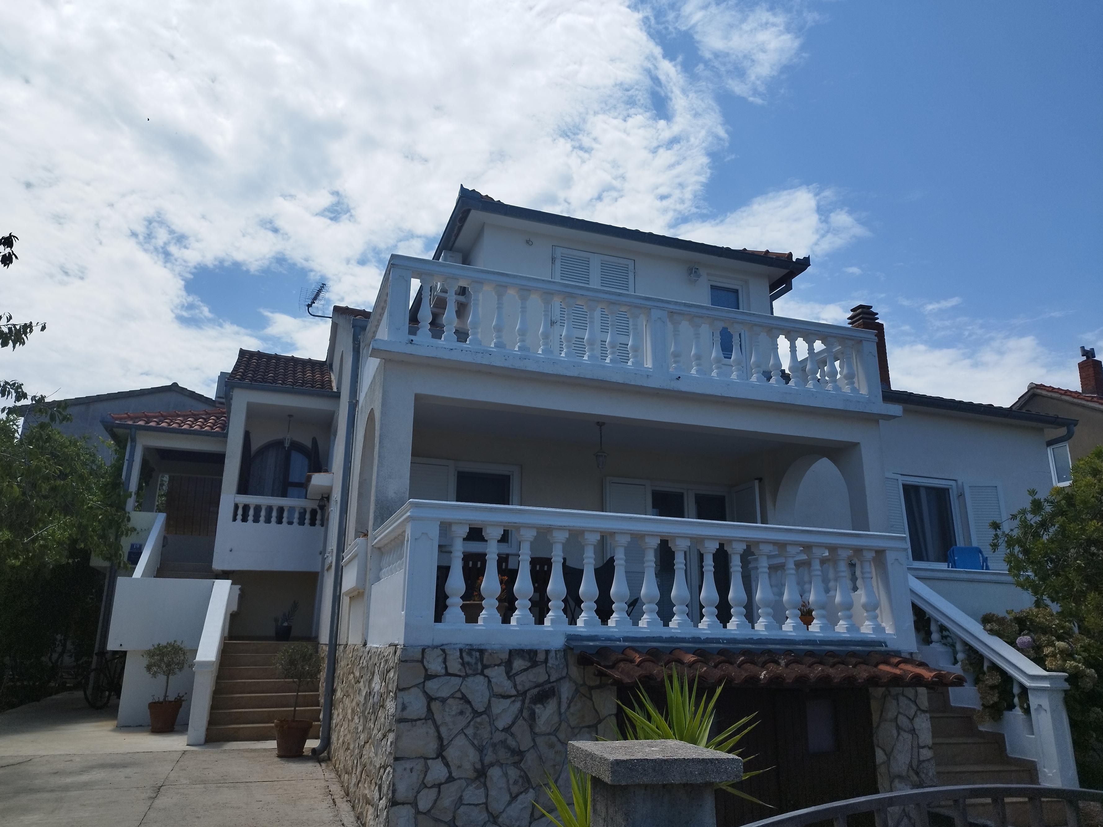Studio Appartement mit Terrasse und Meerblick Tkon, Pasman AS-6221-a