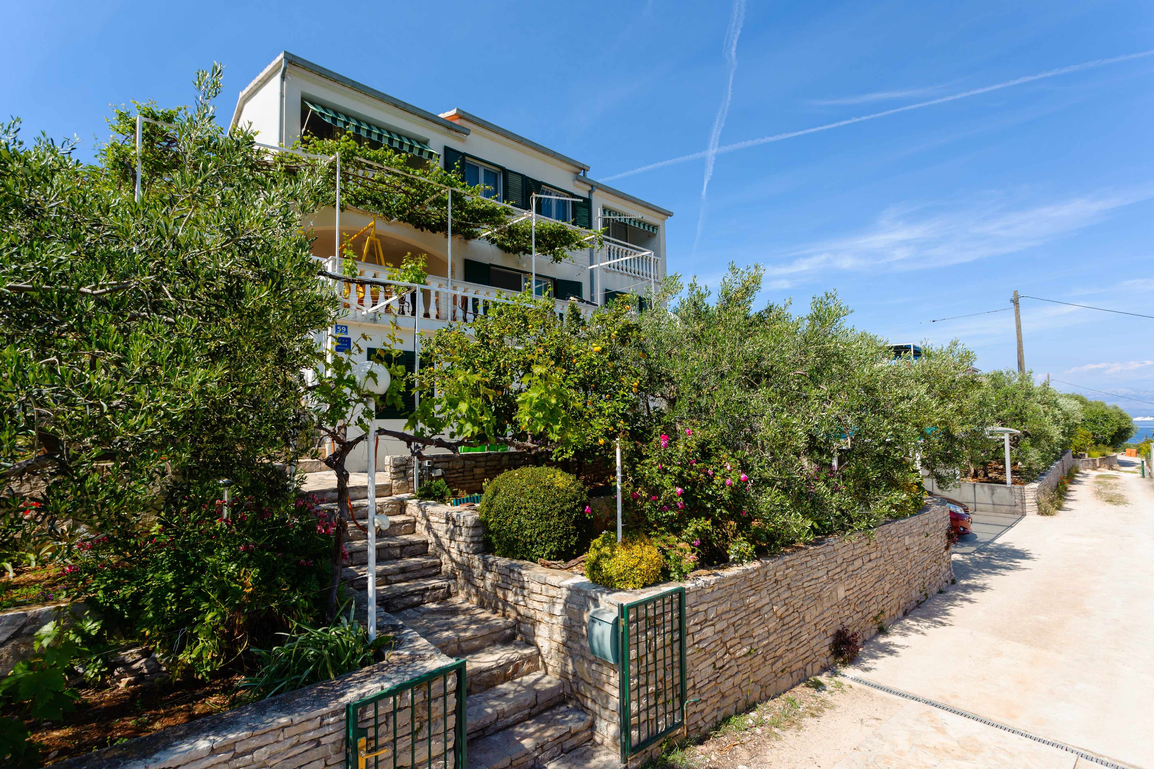 1-Zimmer-Ferienwohnung mit Balkon und Meerblick Bucht Gornja Krusica,