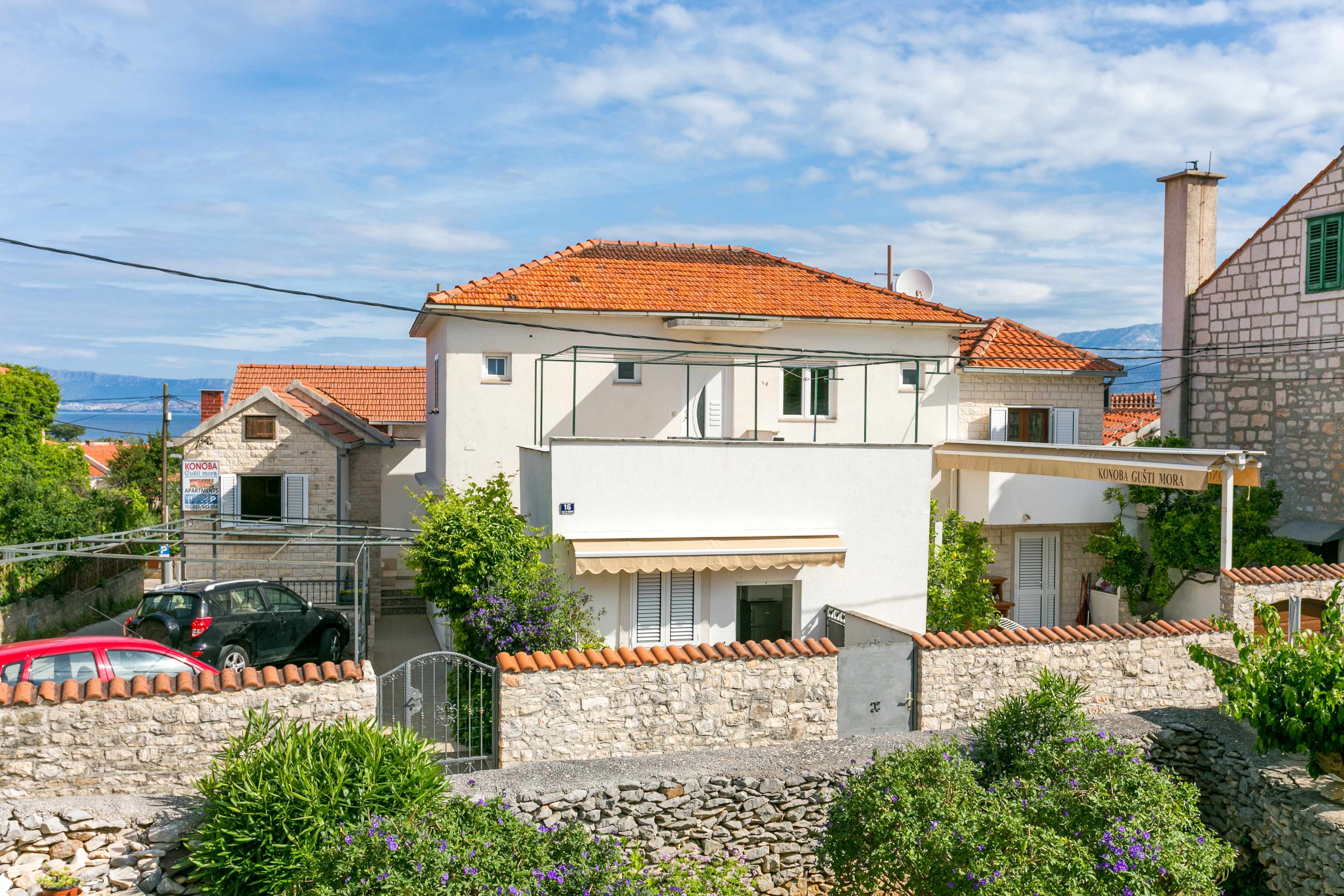 2-Zimmer-Ferienwohnung mit Terrasse Supetar, Brac A-20134-a