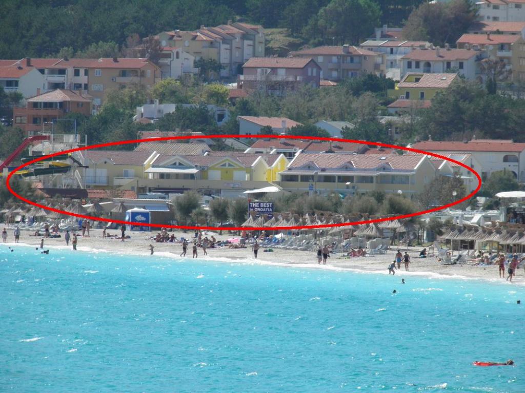 Ferienunterkunft  für 6-8 Personen - zum Meer sind es ca. 50 m