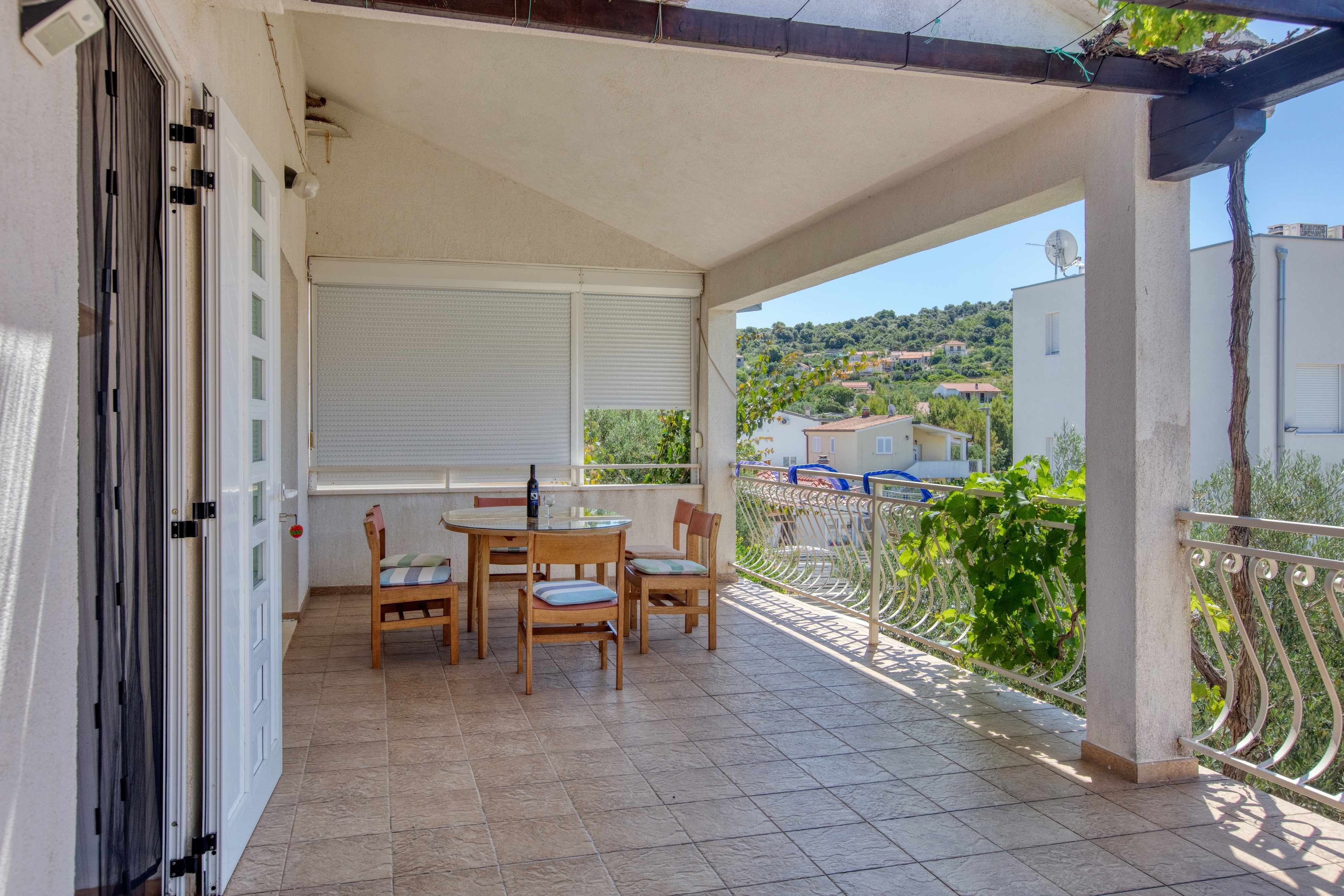 2-Zimmer-Ferienwohnung mit Terrasse Razanj, Rogoznica A-21529-a