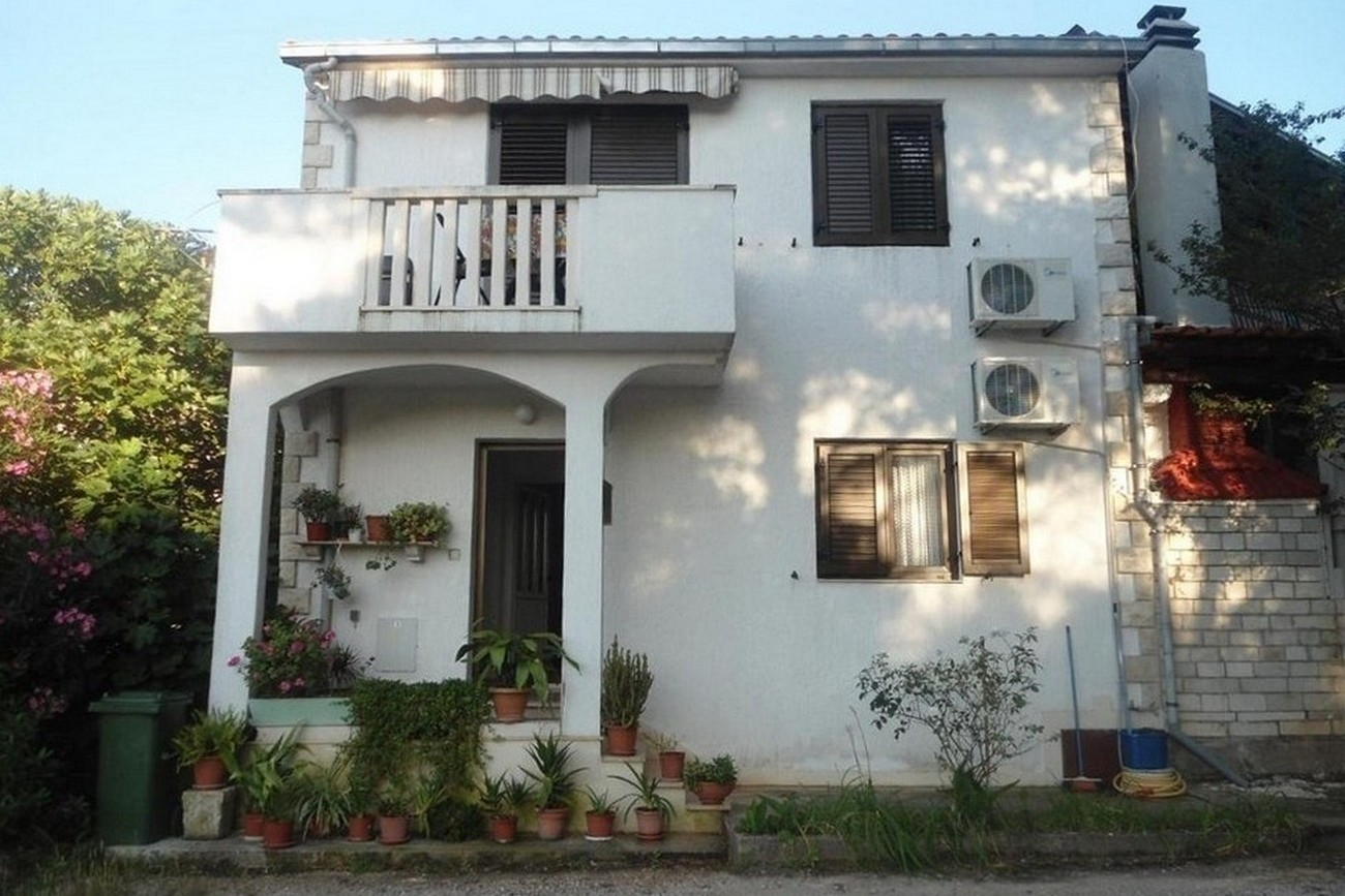 1-Zimmer-Ferienwohnung mit Terrasse Mirca, Brac A-22108-a