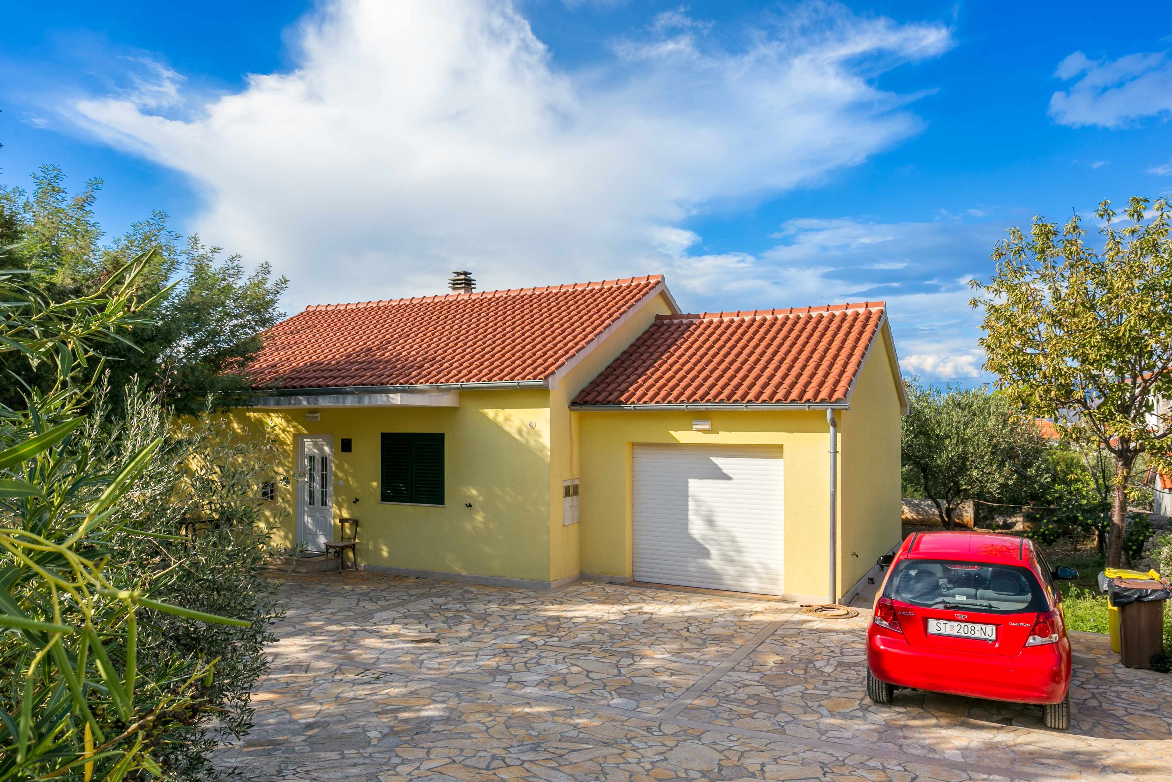 2-Zimmer-Haus mit Terrasse Mirca, Brac K-22257