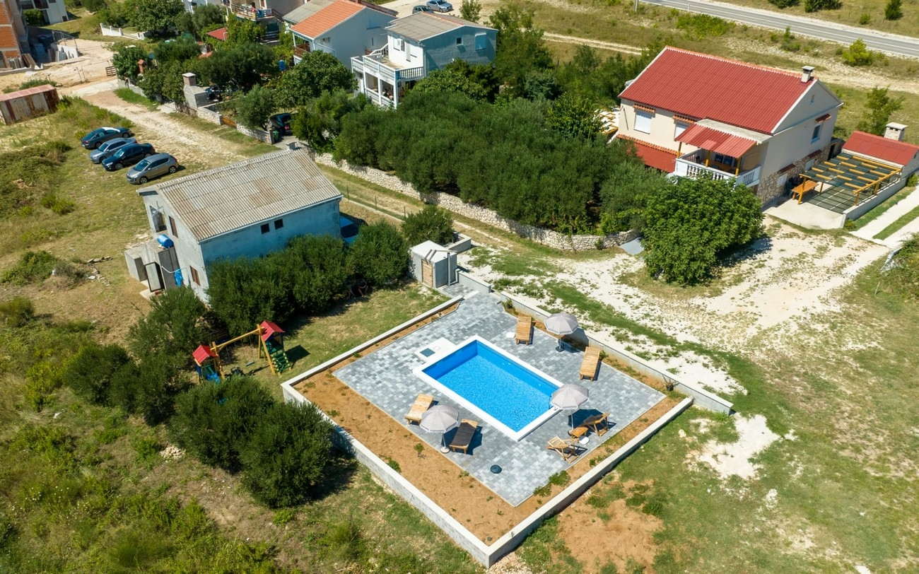 3-Zimmer-Ferienwohnung mit Balkon Rtina - Stosici (Zadar) A-21450-a