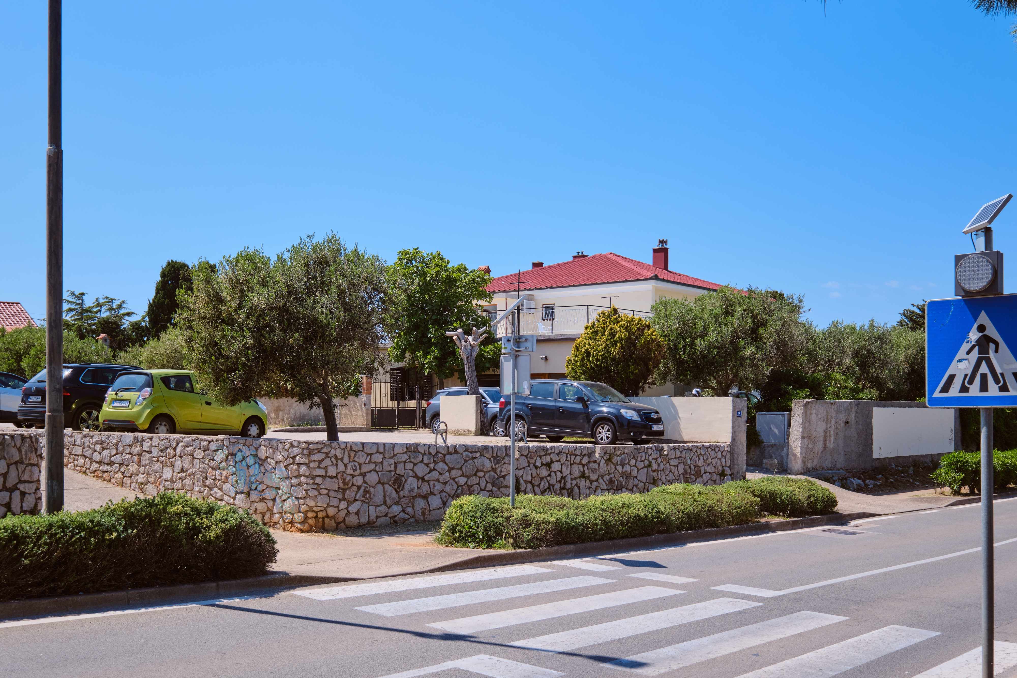 2-Zimmer-Ferienwohnung mit Terrasse und Meerblick Mali Losinj A-24690-