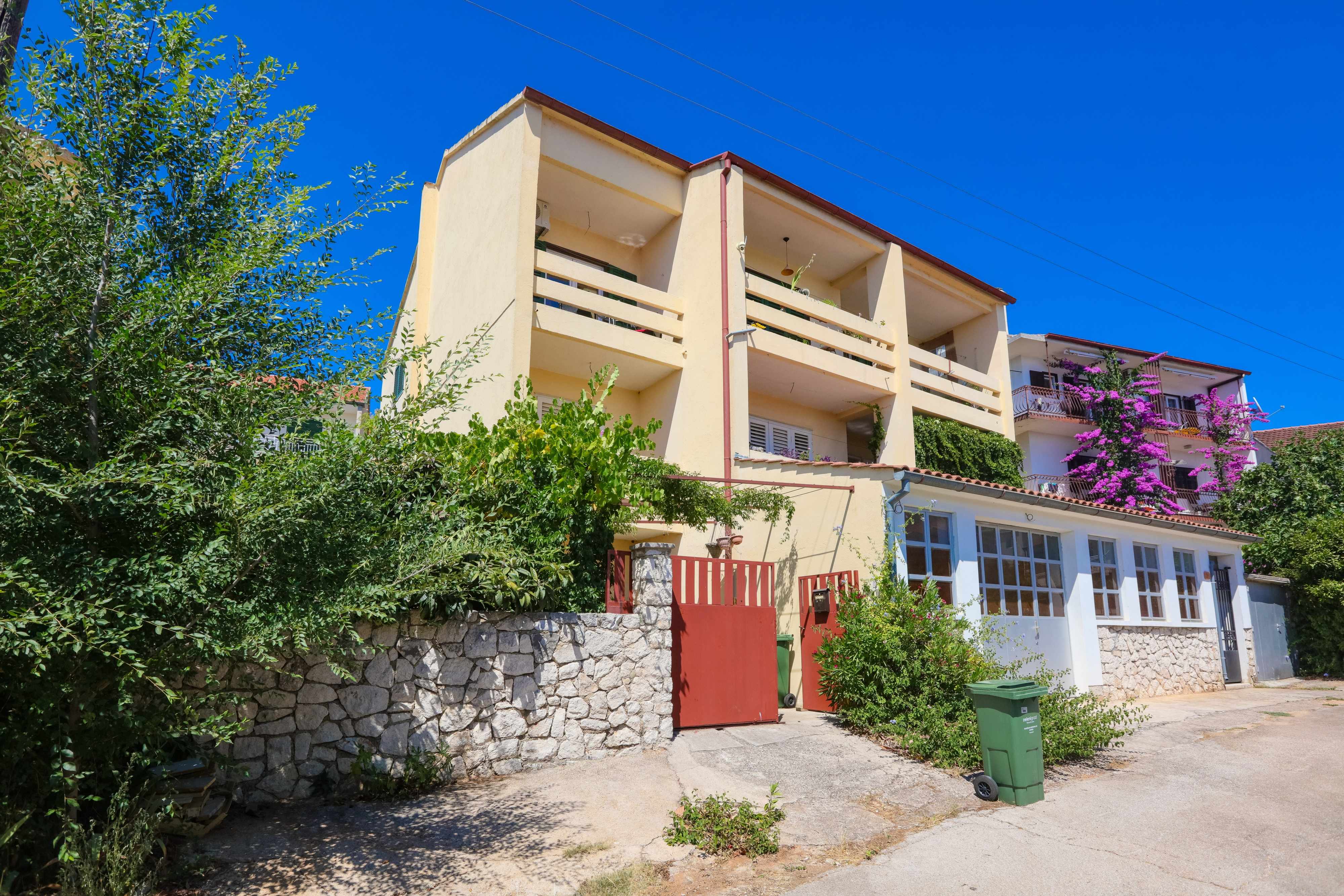 1-Zimmer-Ferienwohnung mit Balkon und Meerblick Sibenik A-24719-a
