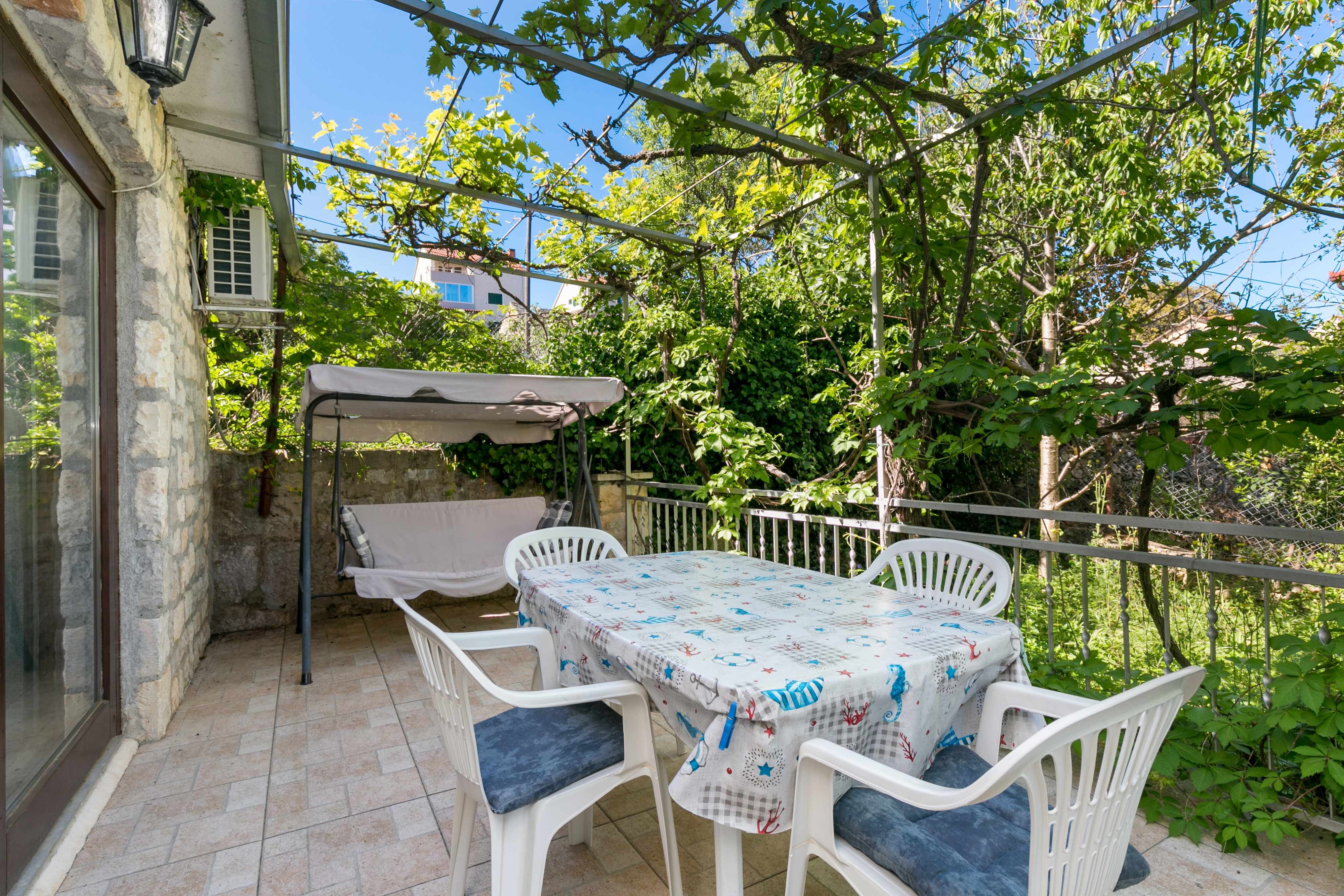 1-Zimmer-Ferienwohnung mit Terrasse Supetar, Brac A-22123-c