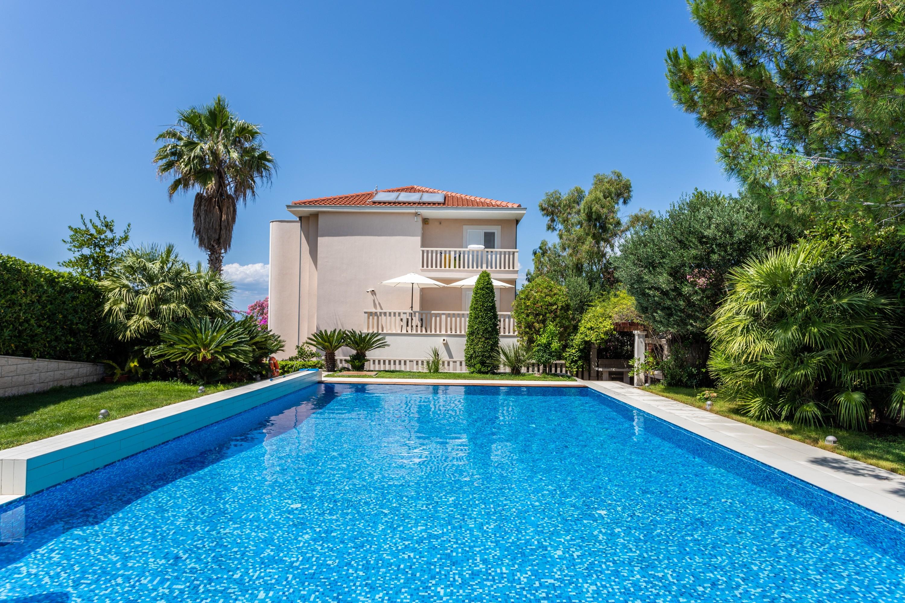 Studio Appartement mit Terrasse und Meerblick Splitska, Brac AS-23224-