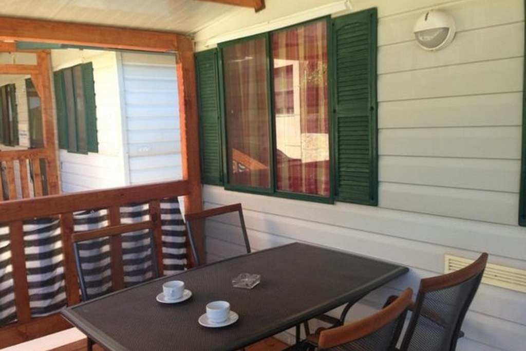 2-Zimmer-Ferienwohnung mit Terrasse und Meerblick Grebastica (Sibenik)