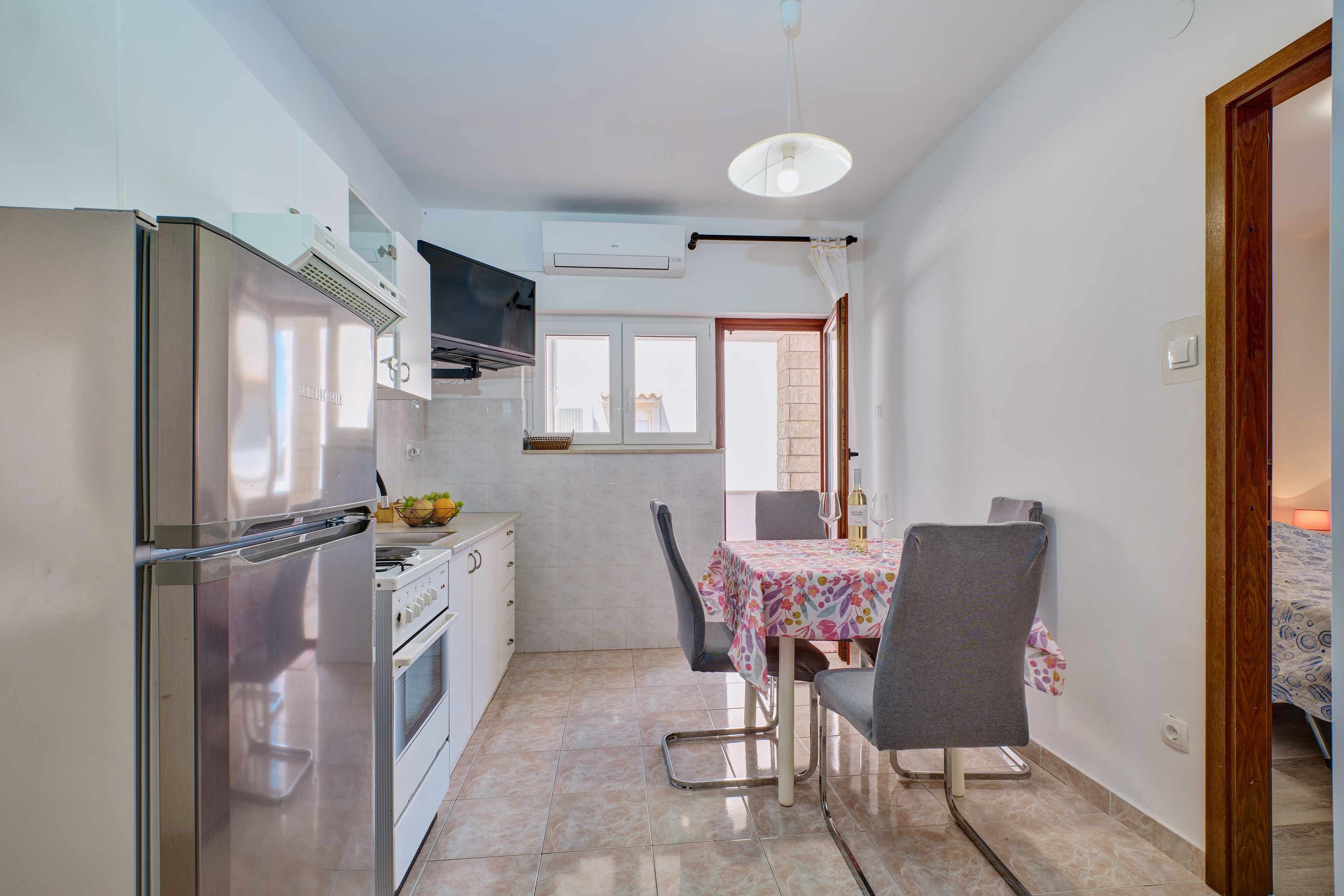2-Zimmer-Ferienwohnung mit Balkon und Meerblick Mali Losinj A-23418-b