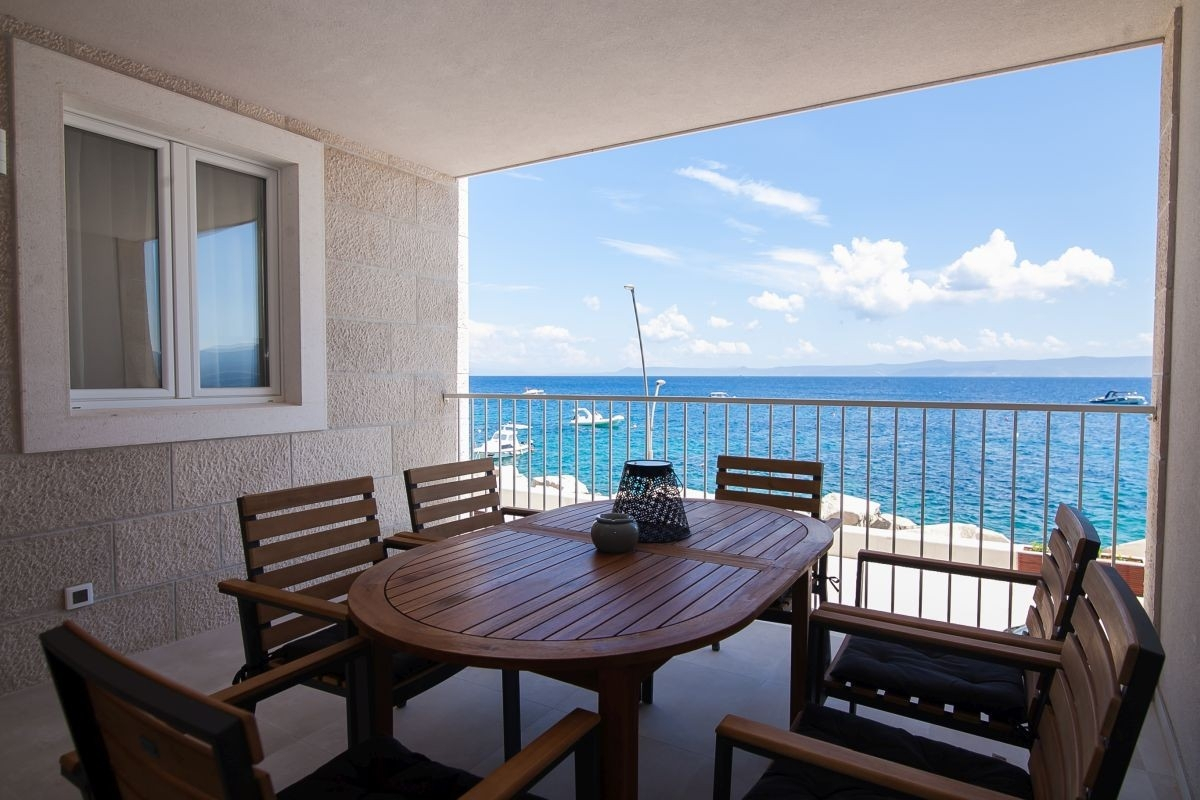 3-Zimmer-Ferienwohnung mit Terrasse und Meerblick Bol, Brac A-23843-a