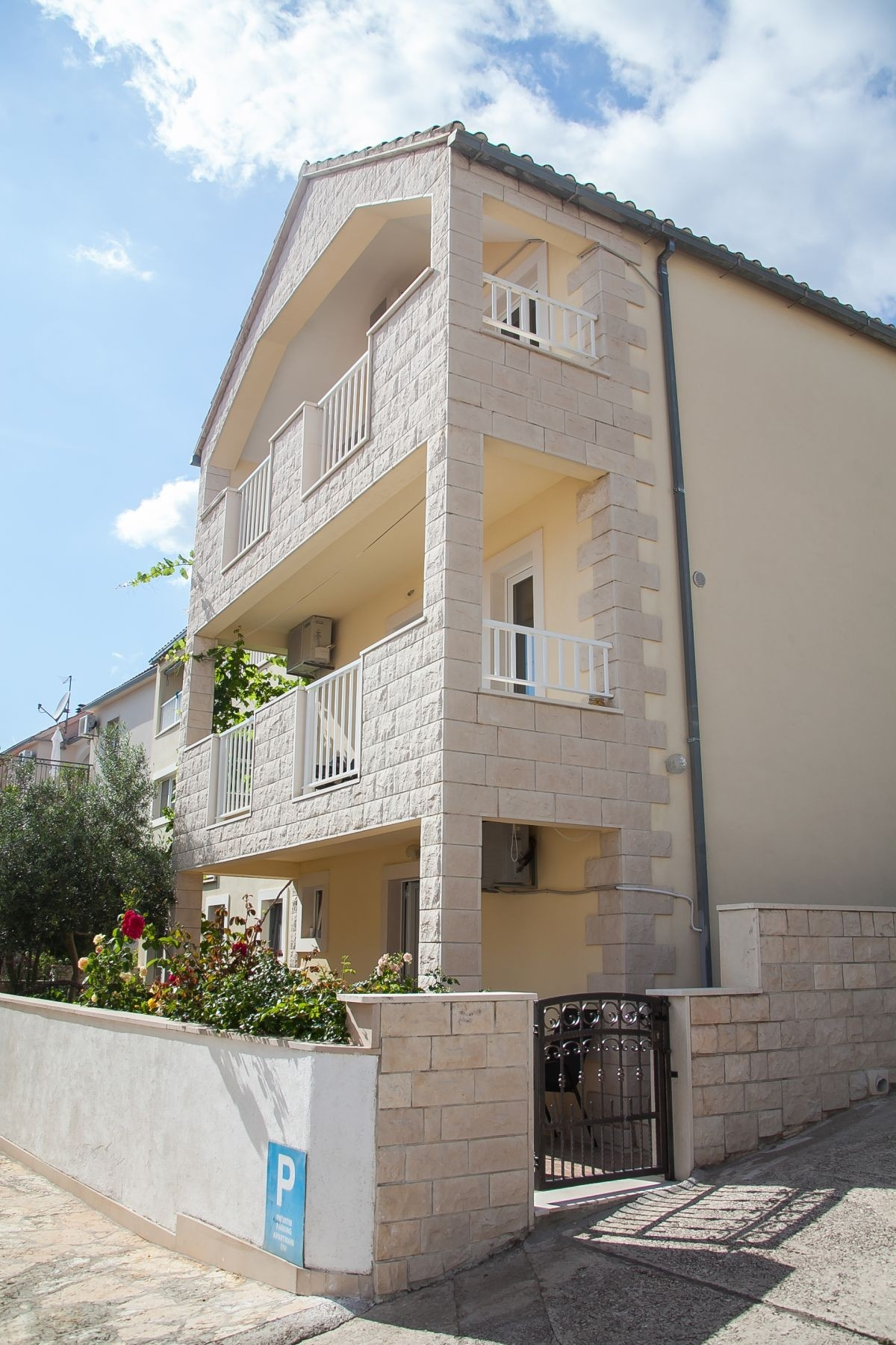2-Zimmer-Ferienwohnung mit Balkon und Meerblick Bol, Brac A-23847-d